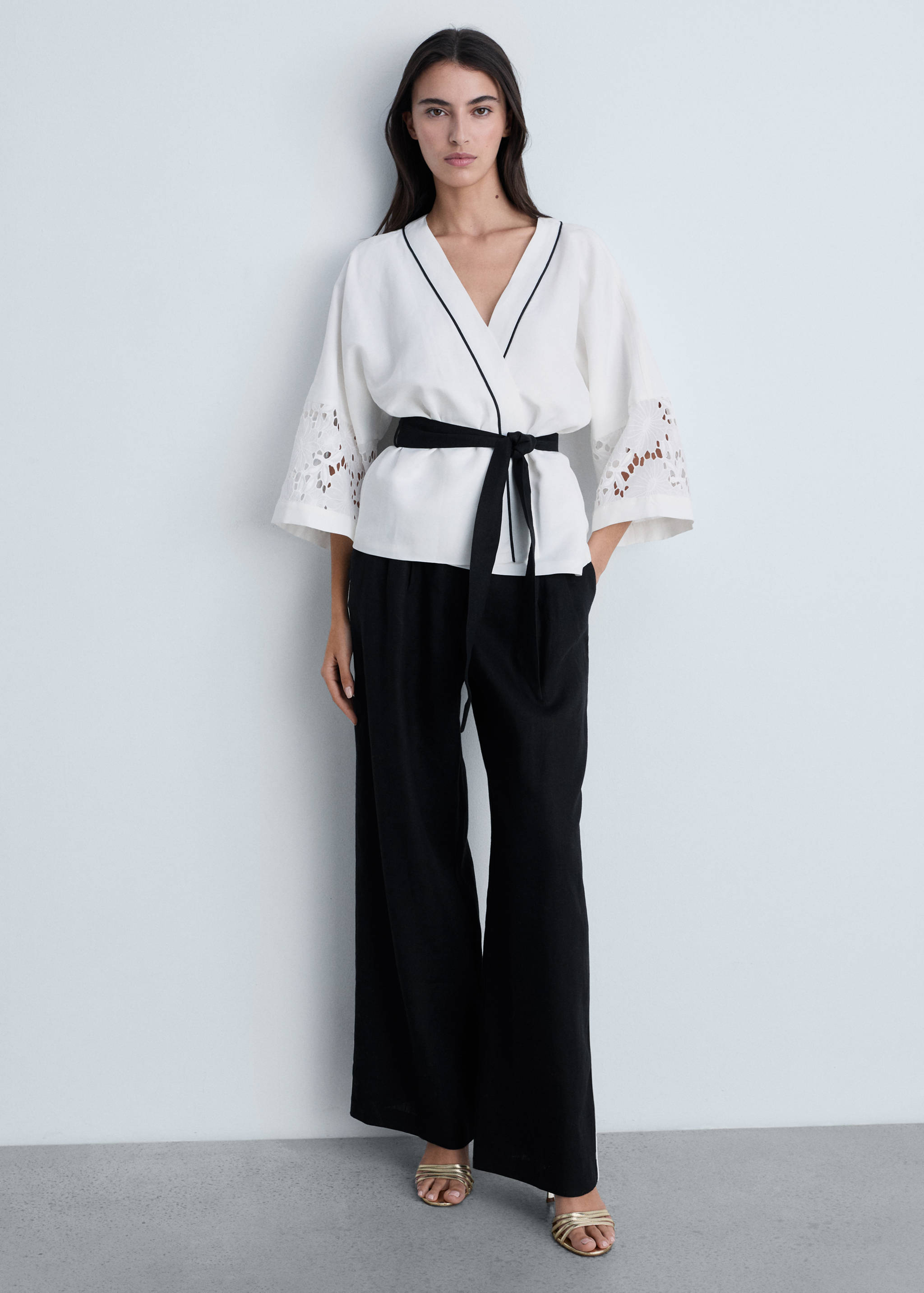 Caftan en lin mélangé avec détails ajourés - Plan général