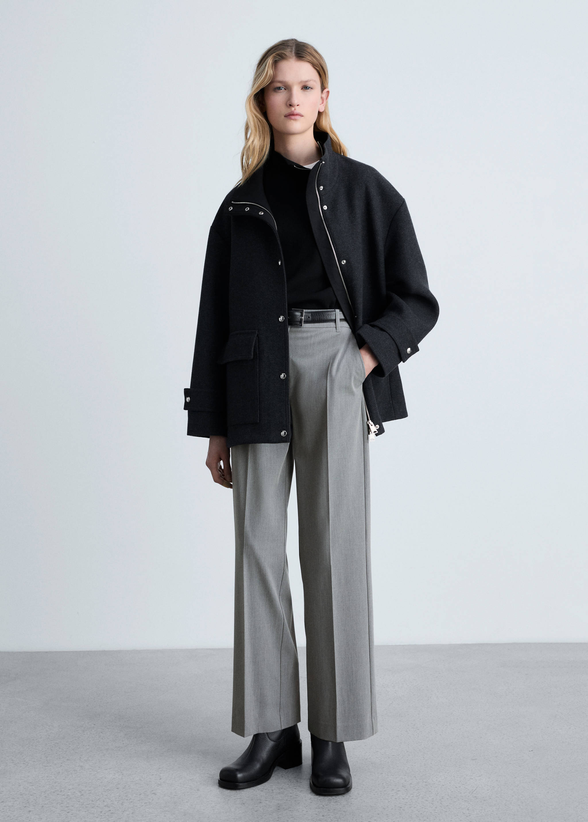 Straight mid-rise pants - General plane