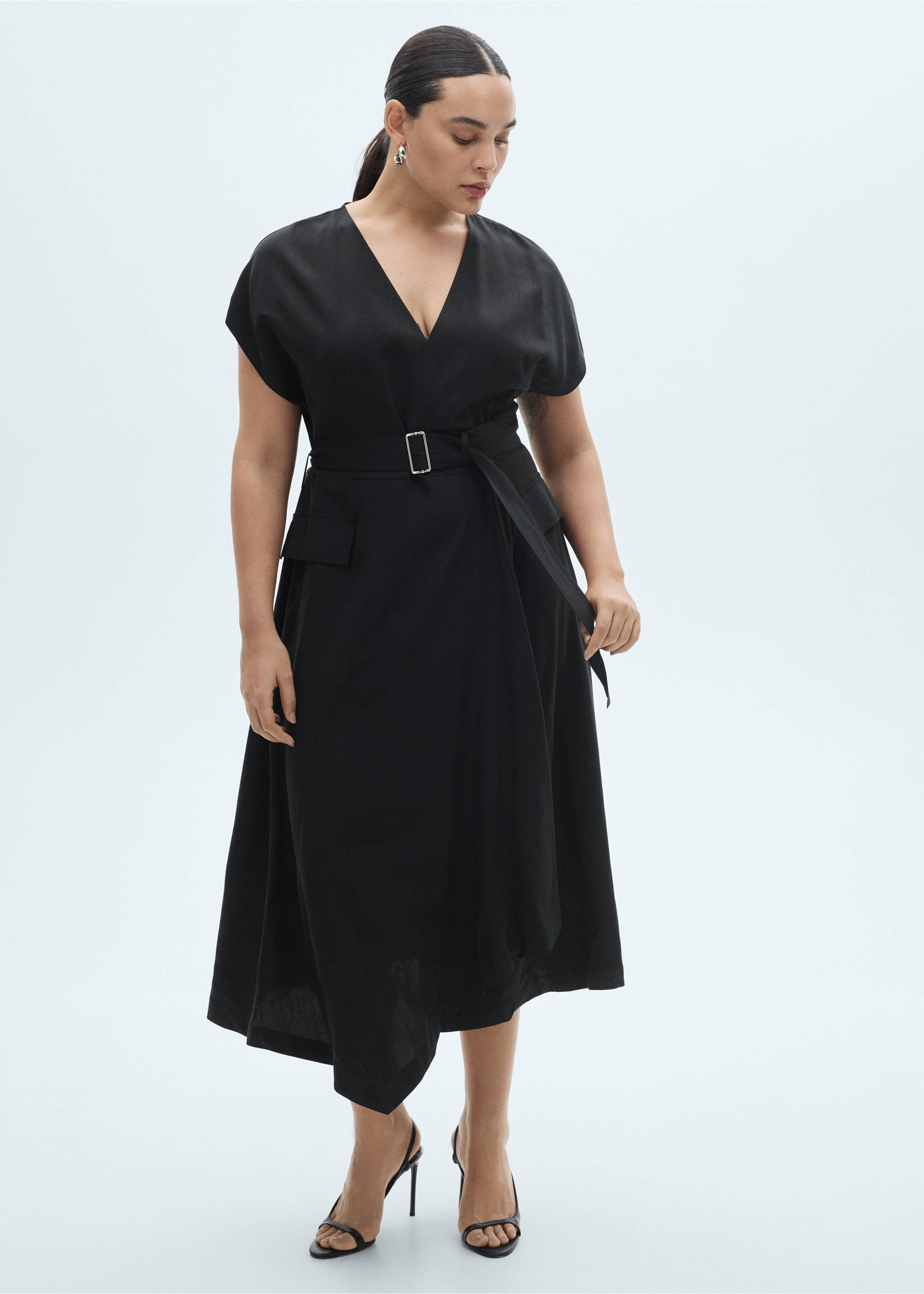 Asymmetrical dress with belt - Details of the article 3, Black. Ref: 87064801-00.