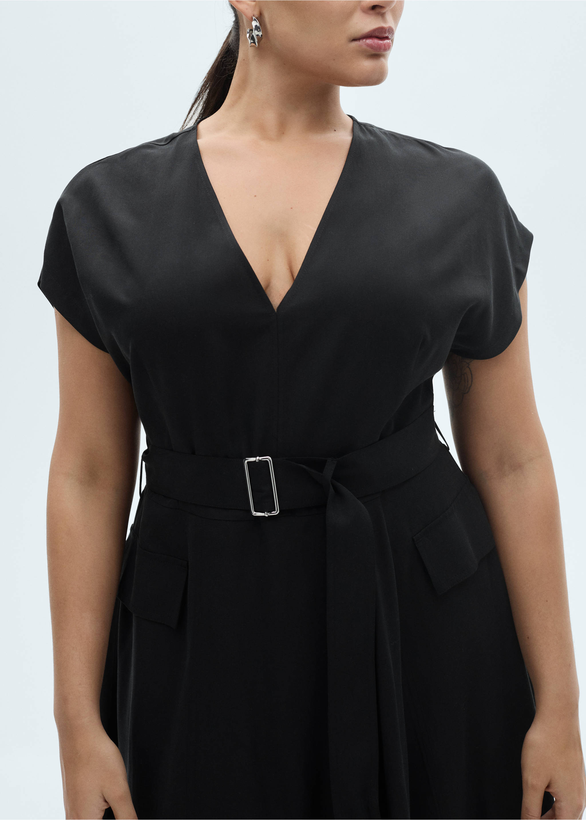 Asymmetrical dress with belt - Details of the article 4, Black. Ref: 87064801-00.