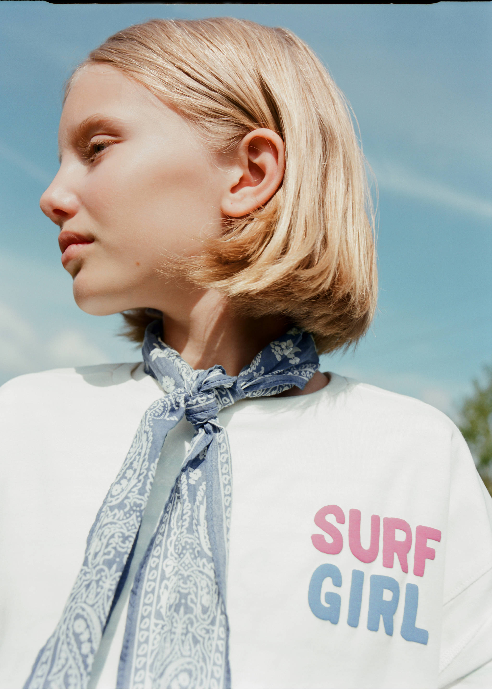 Printed bandana scarf - Details of the article 5, Blue. Ref: 87065142-00.
