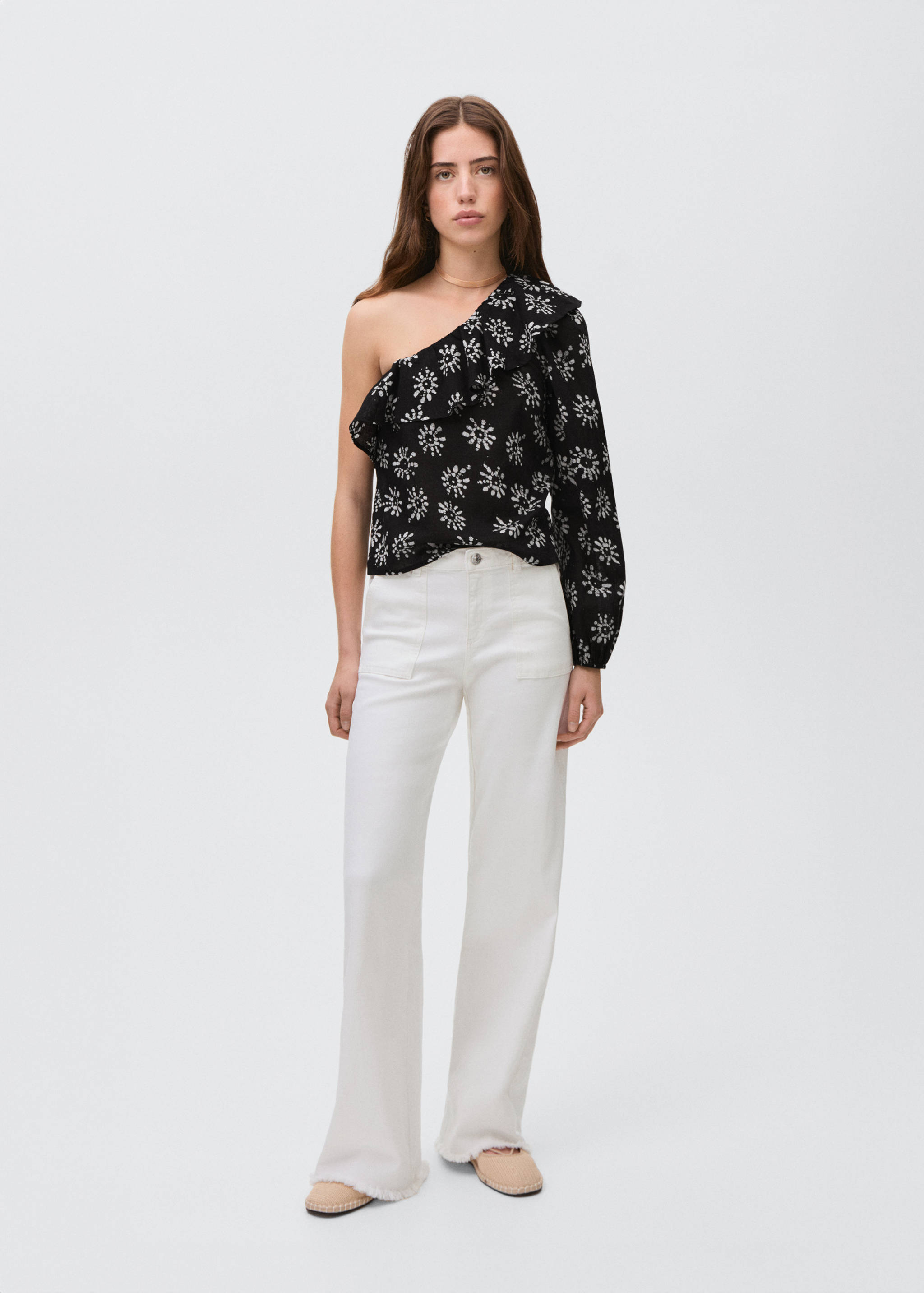Asymmetrical printed blouse - General plane