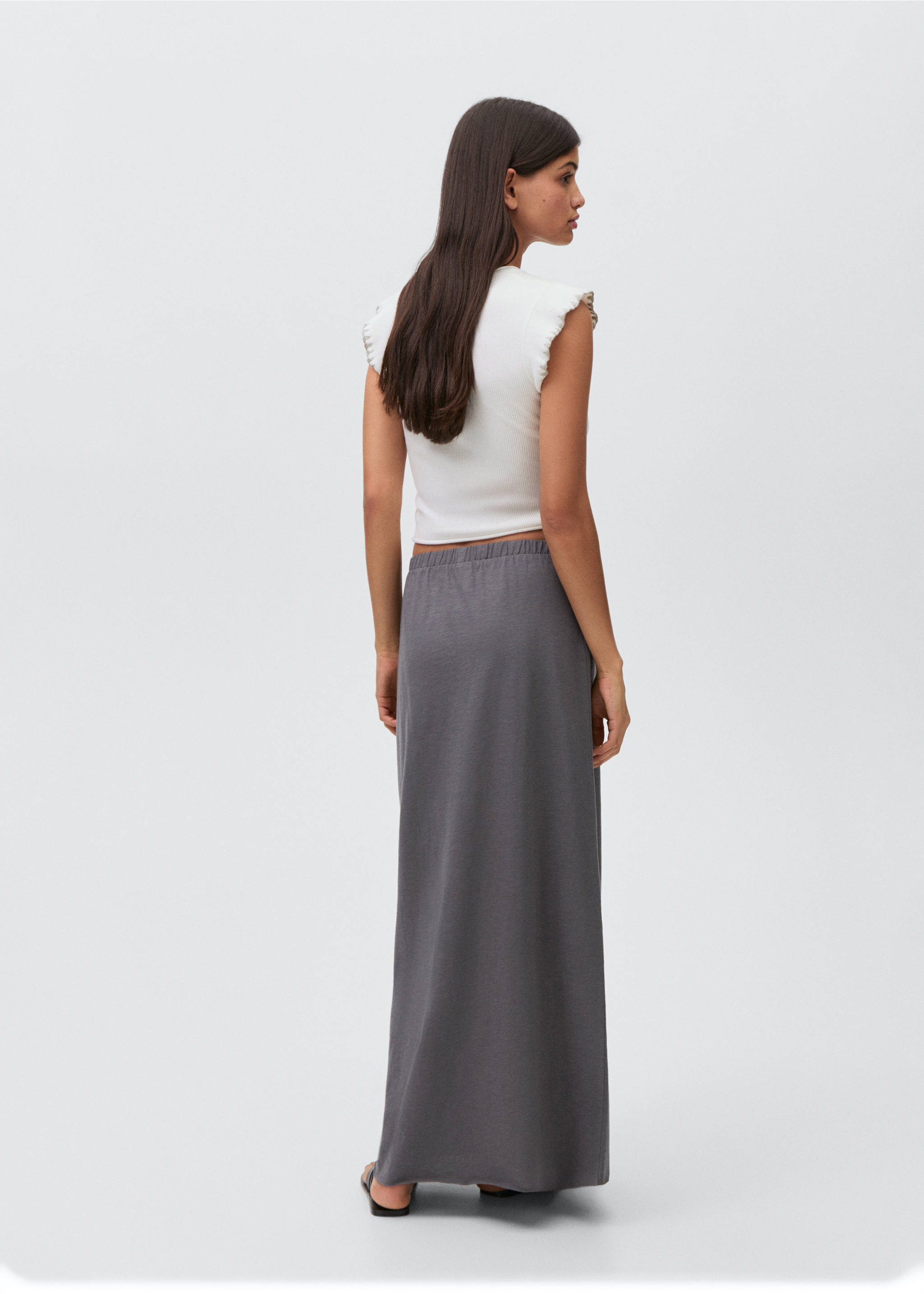 Long knitted skirt - Reverse of the article, Charcoal. Ref: 87065728-00.