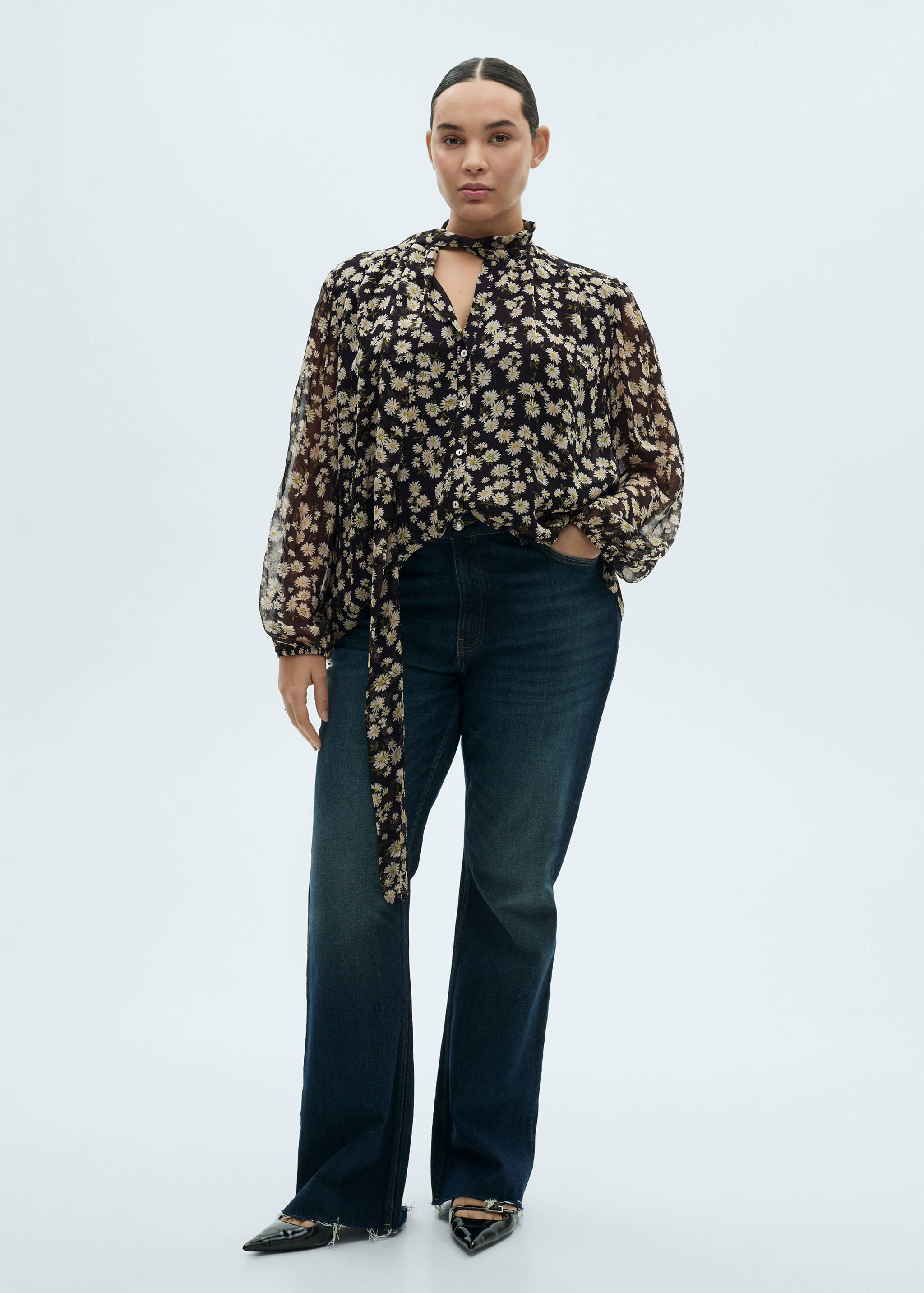 Florale Bluse mit Schleife - Detail des Artikels 3