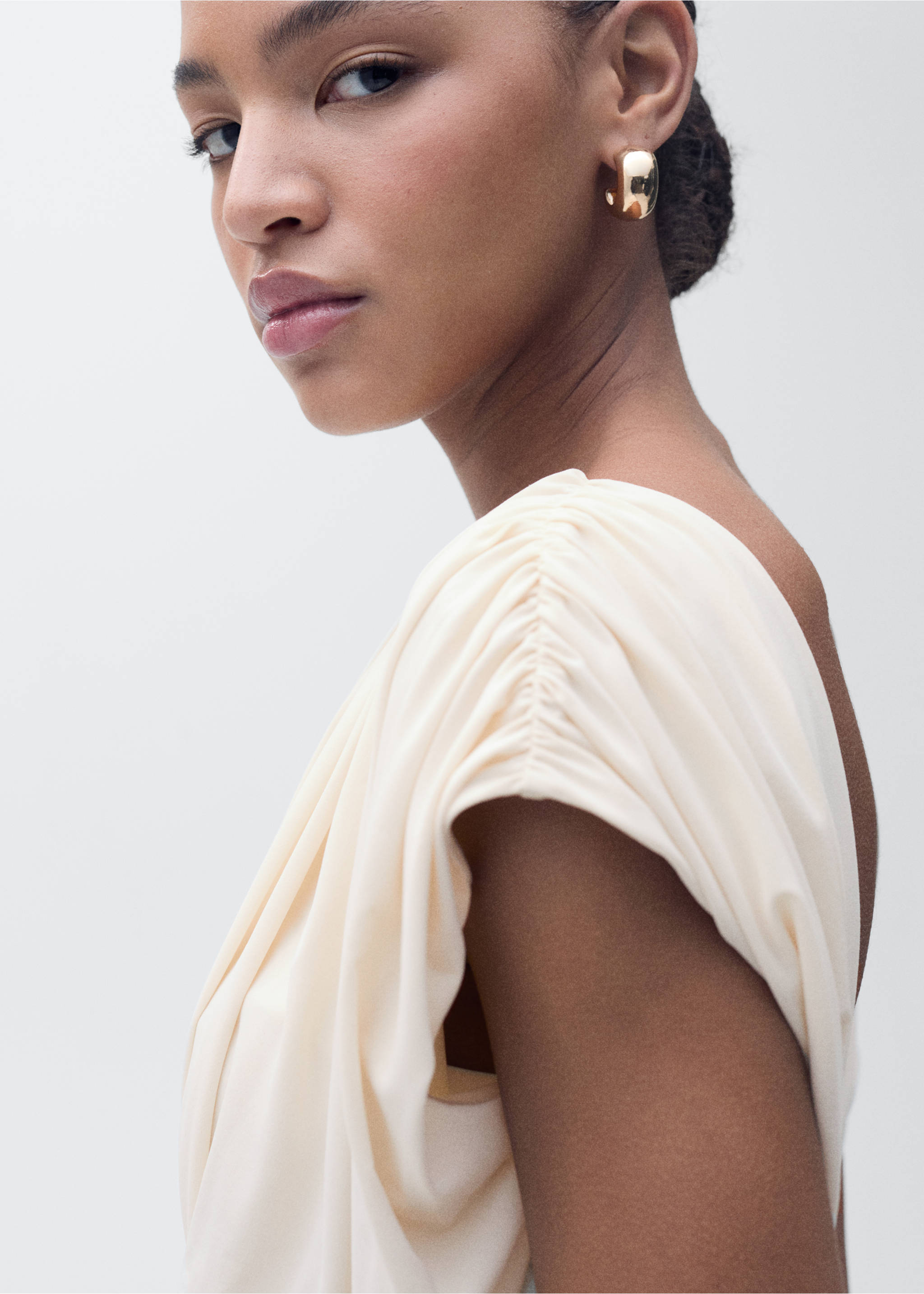 Combined draped top - Details of the article 1, Ecru. Ref: 87065758-00.