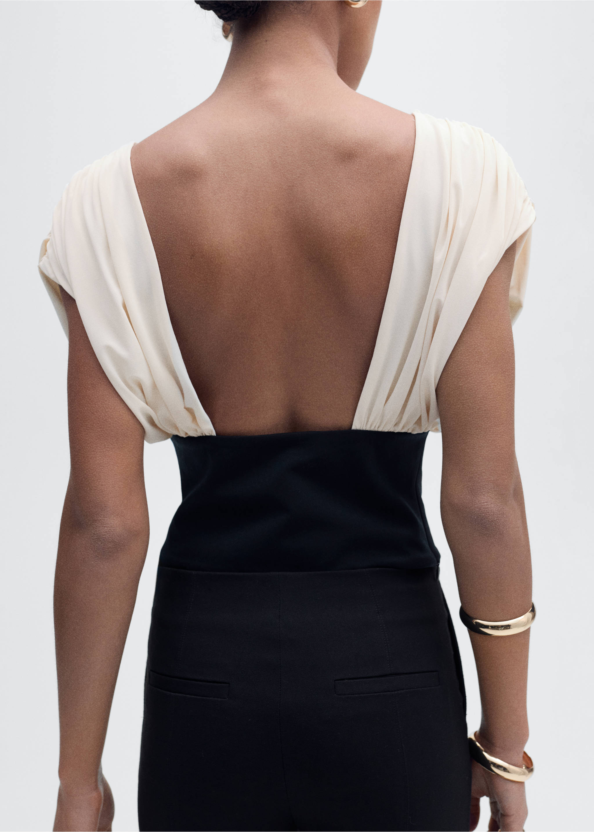 Combined draped top - Details of the article 6, Ecru. Ref: 87065758-00.