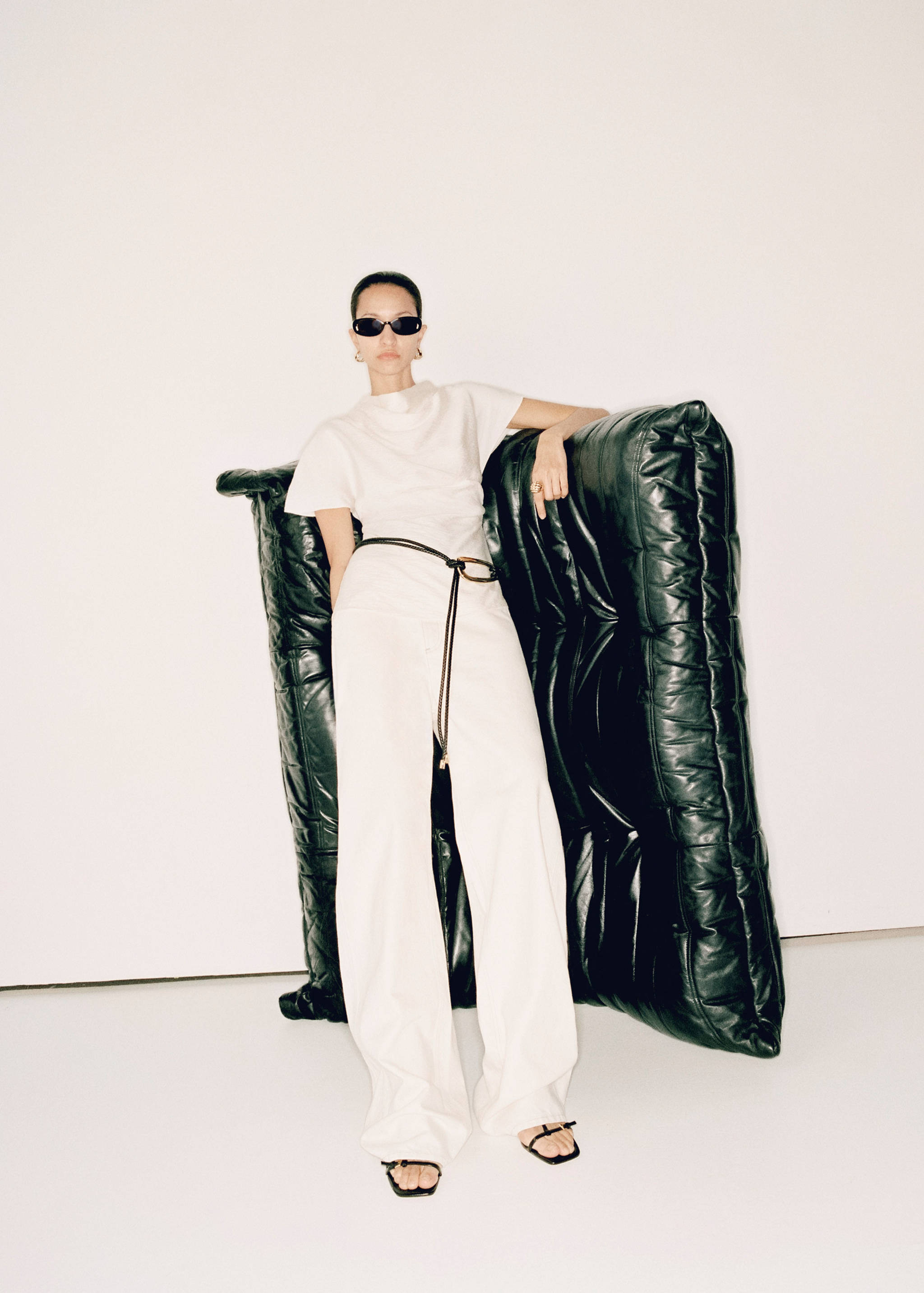 Jeans med ballongpassform och höd midja - Detaljer om artikeln 7