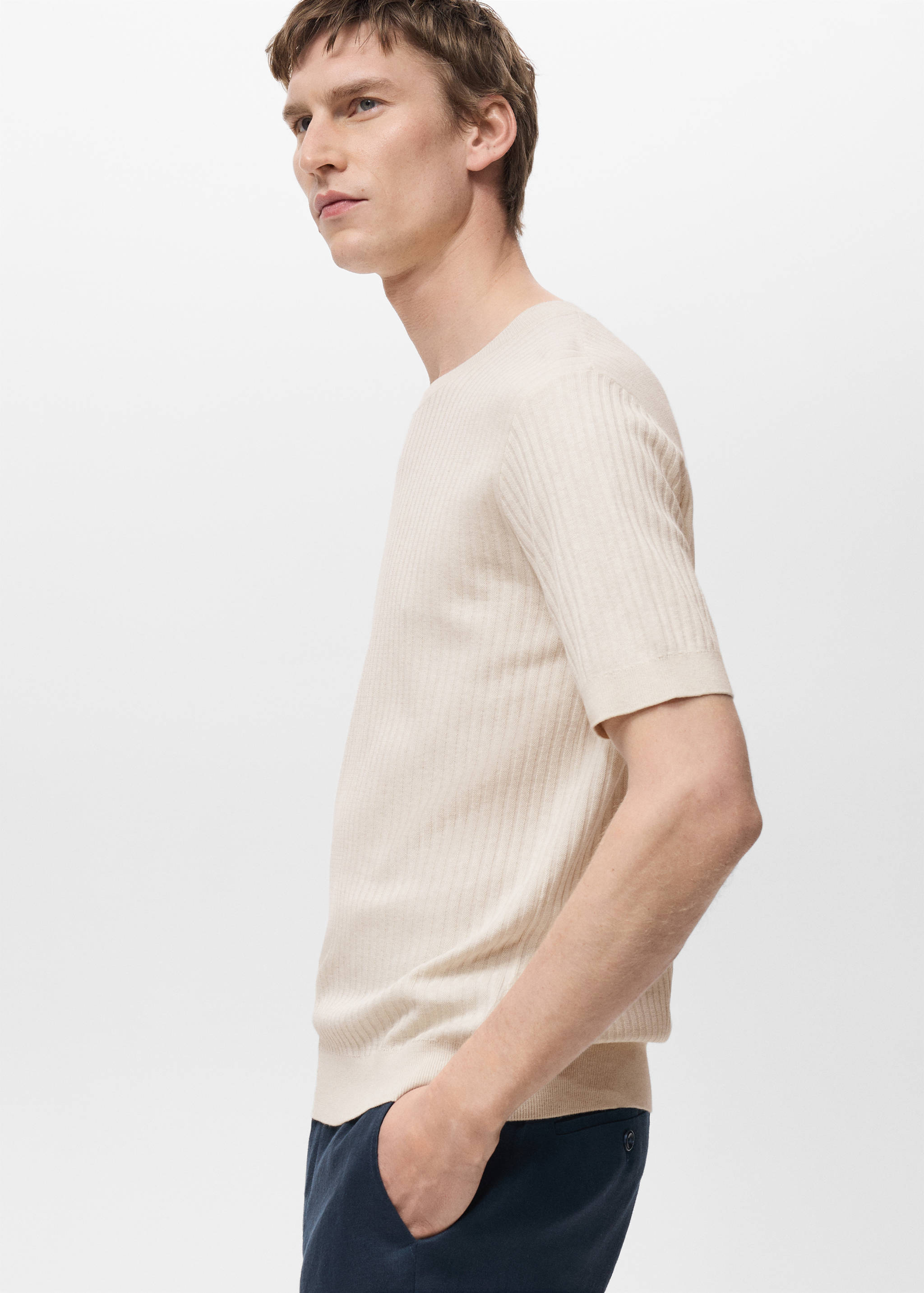 Textured striped T-shirt - Details of the article 2
