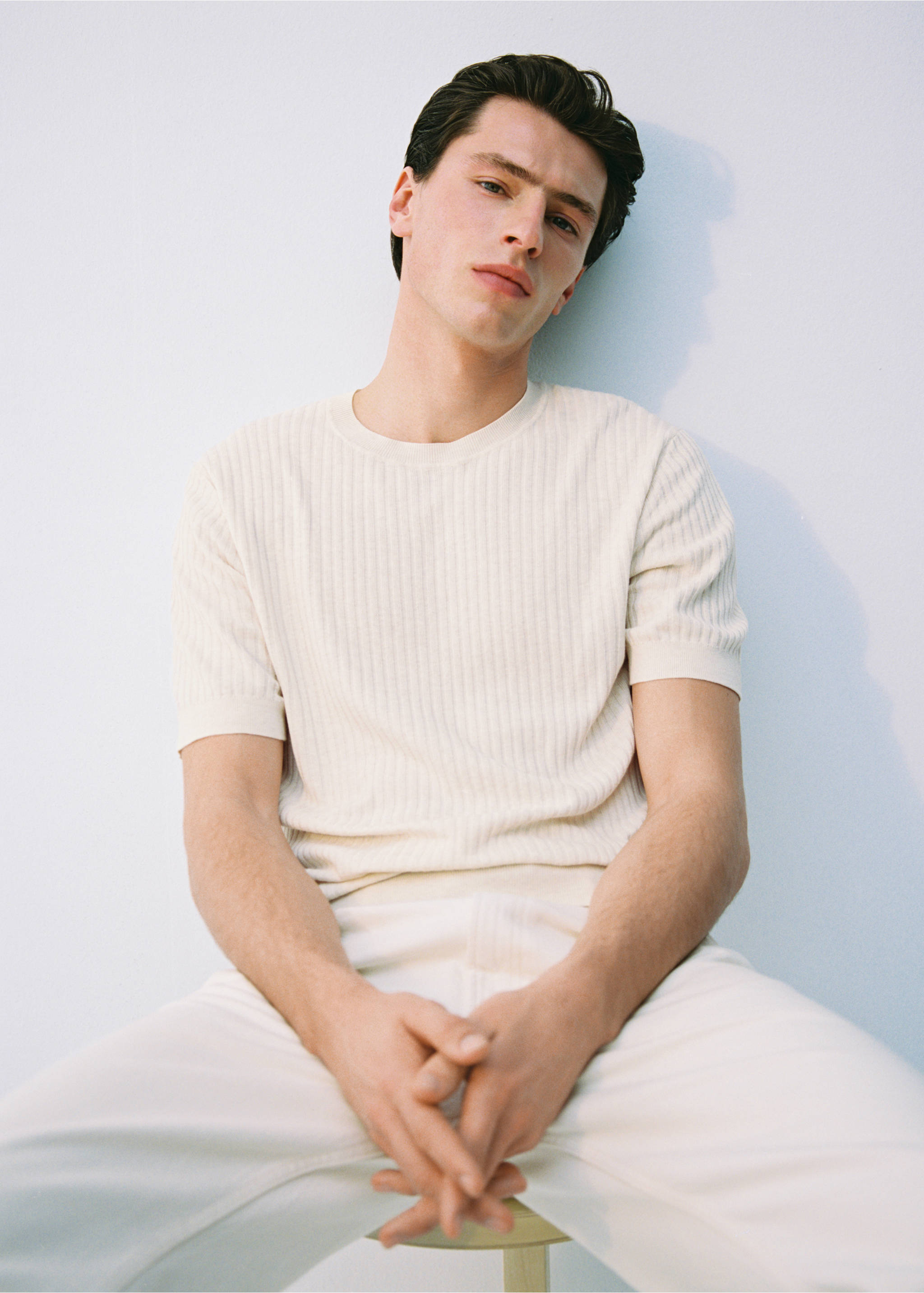 Koszulka w paski z teksturą - Szczegóły artykułu 3, Kość słoniowa. Ref: 87065933-00.