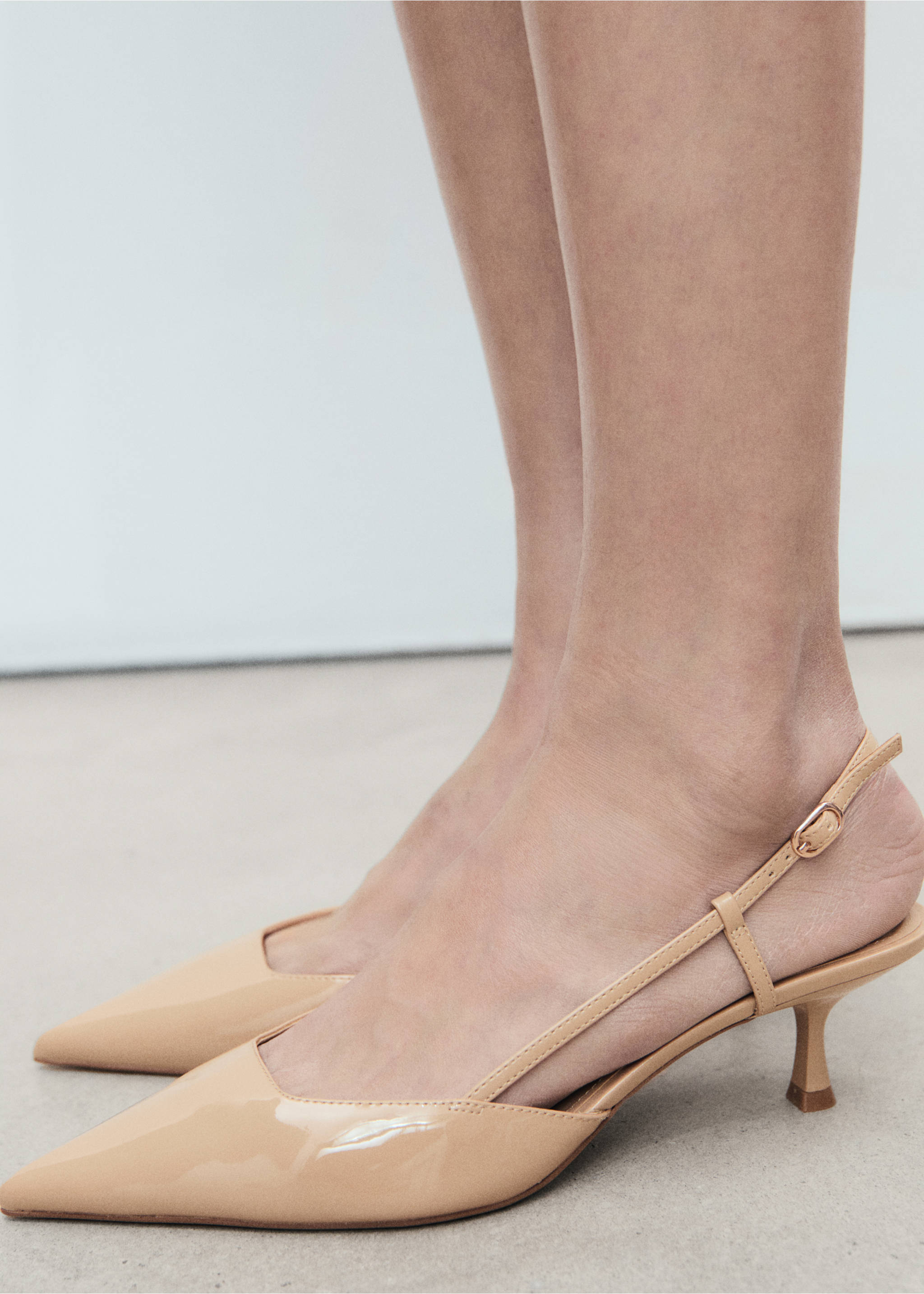 Patent heeled shoes - Details of the article 9, Nude. Ref: 87065936-00.