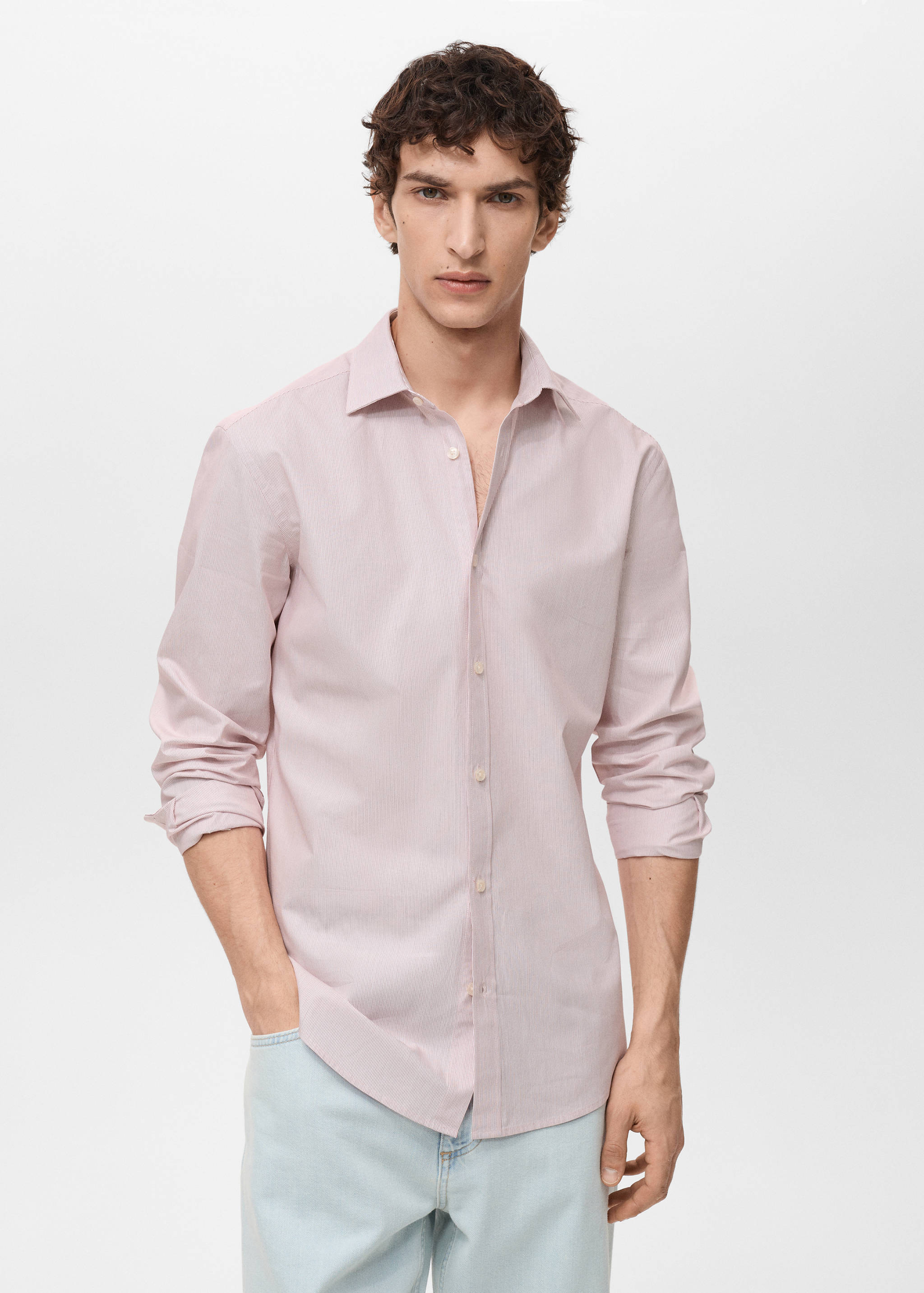 Slim Fit-Streifenhemd aus 100 % Baumwolle - Mittlere Ansicht