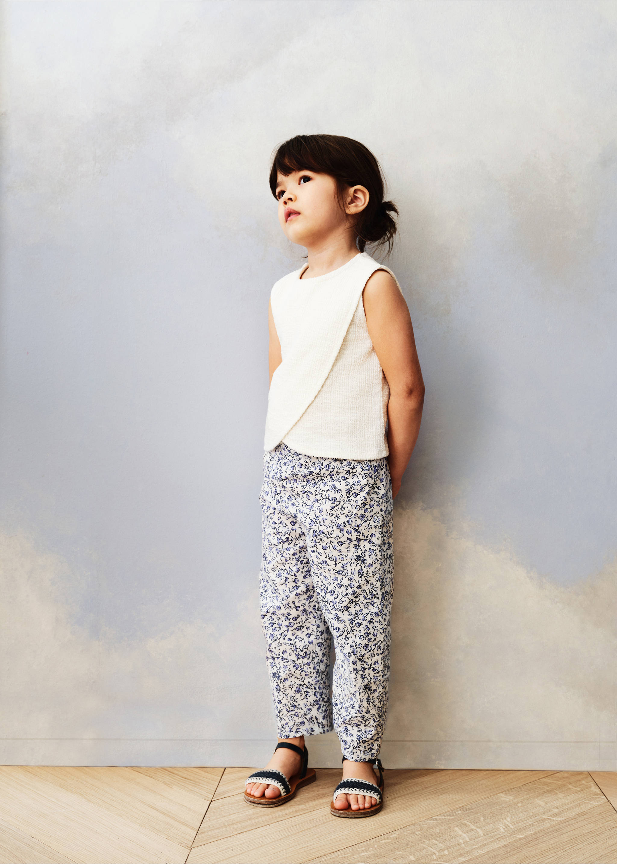 Printed cotton trousers - Details of the article 5, White. Ref: 87065938-00.