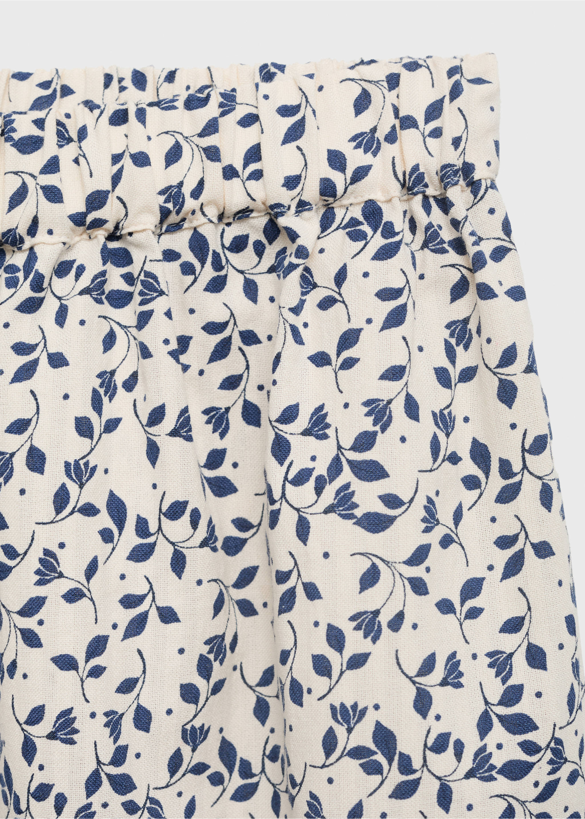 Gerade Hose mit floralem Print - Detail des Artikels 8, Weiß. Ref: 87065940-00.