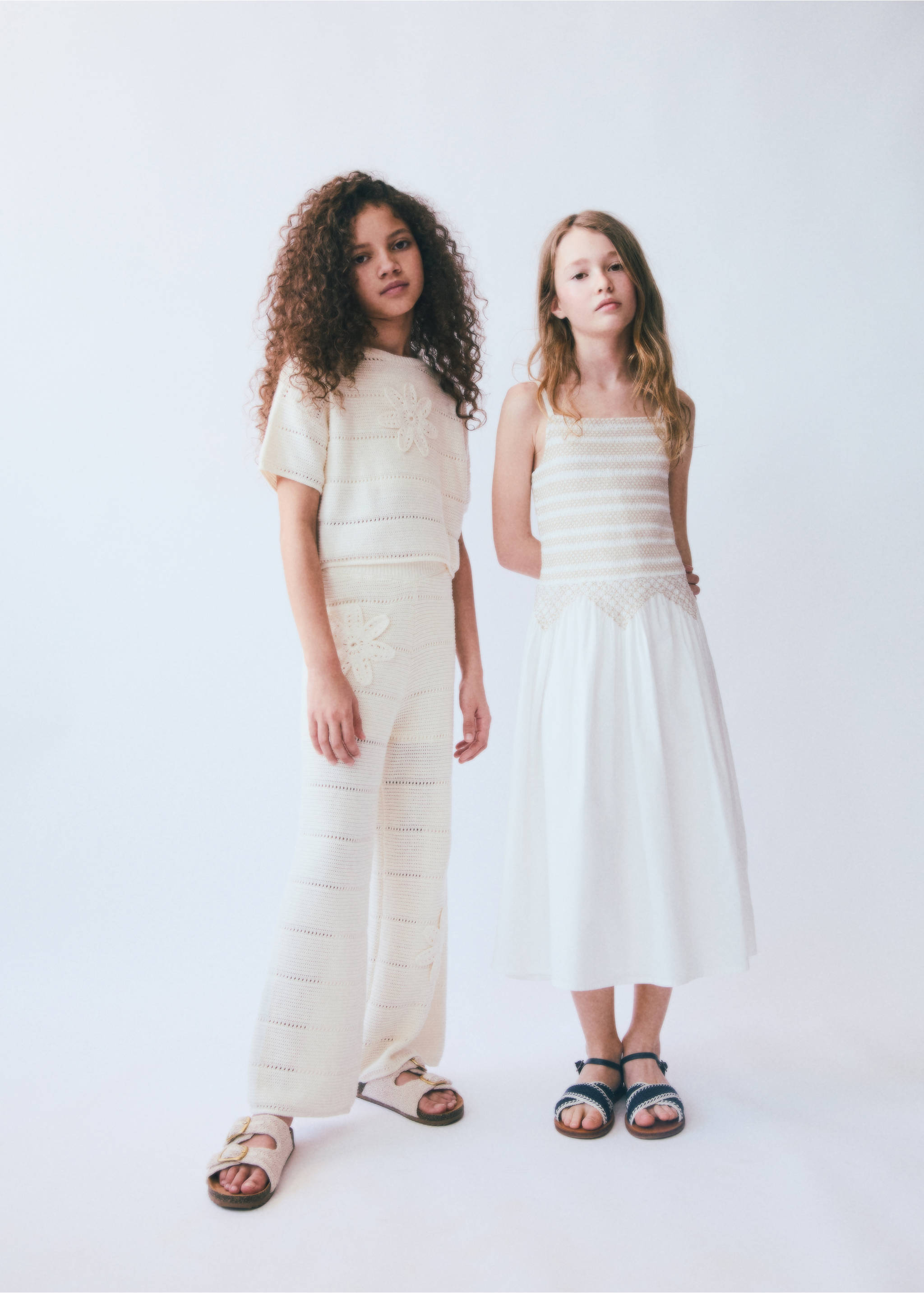 Knitted trousers with crochet detail - Details of the article 6, Off White. Ref: 87065989-00.