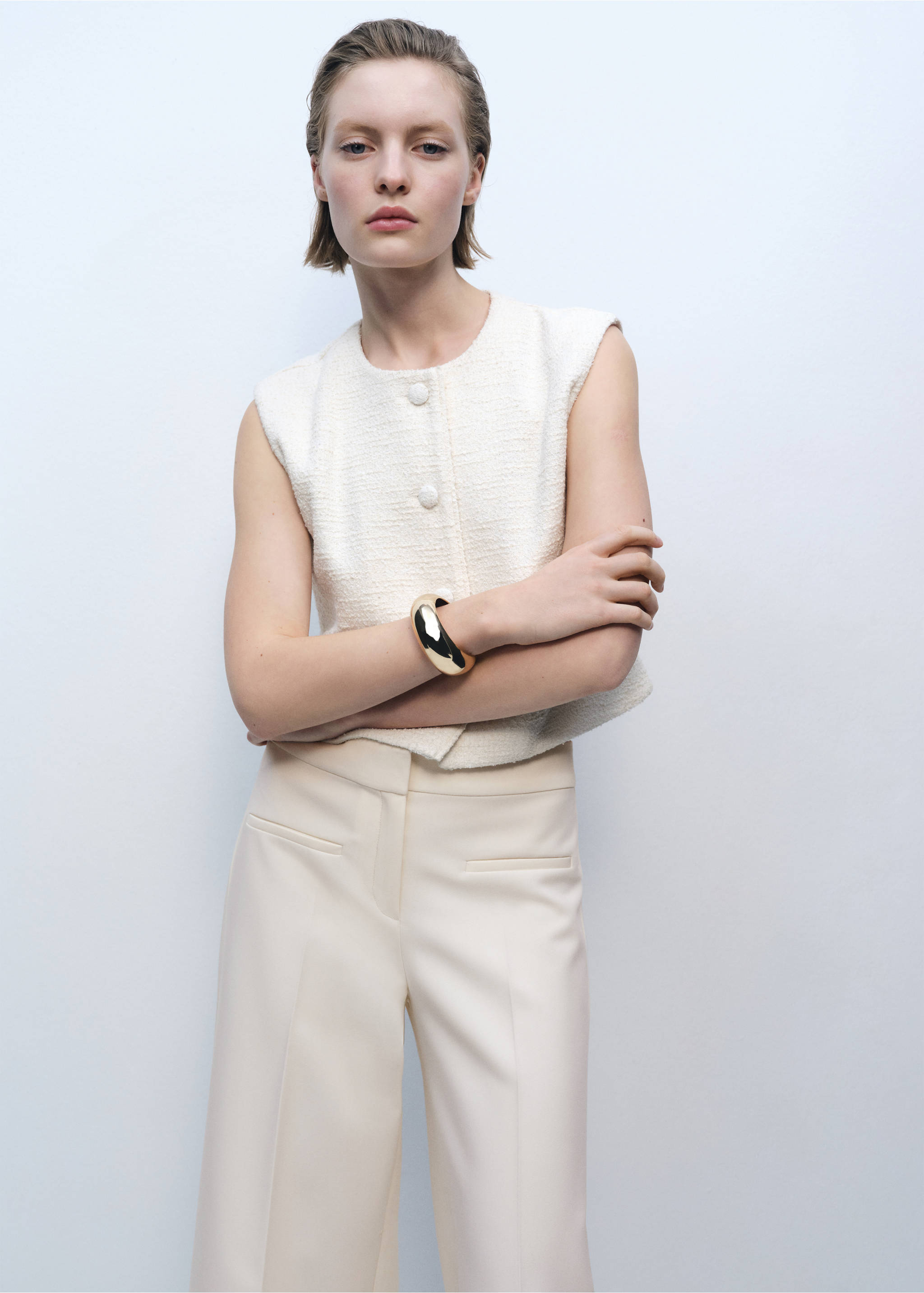 Wide leg mid-rise trousers with pockets - Details of the article 1, Ecru. Ref: 87065992-00.