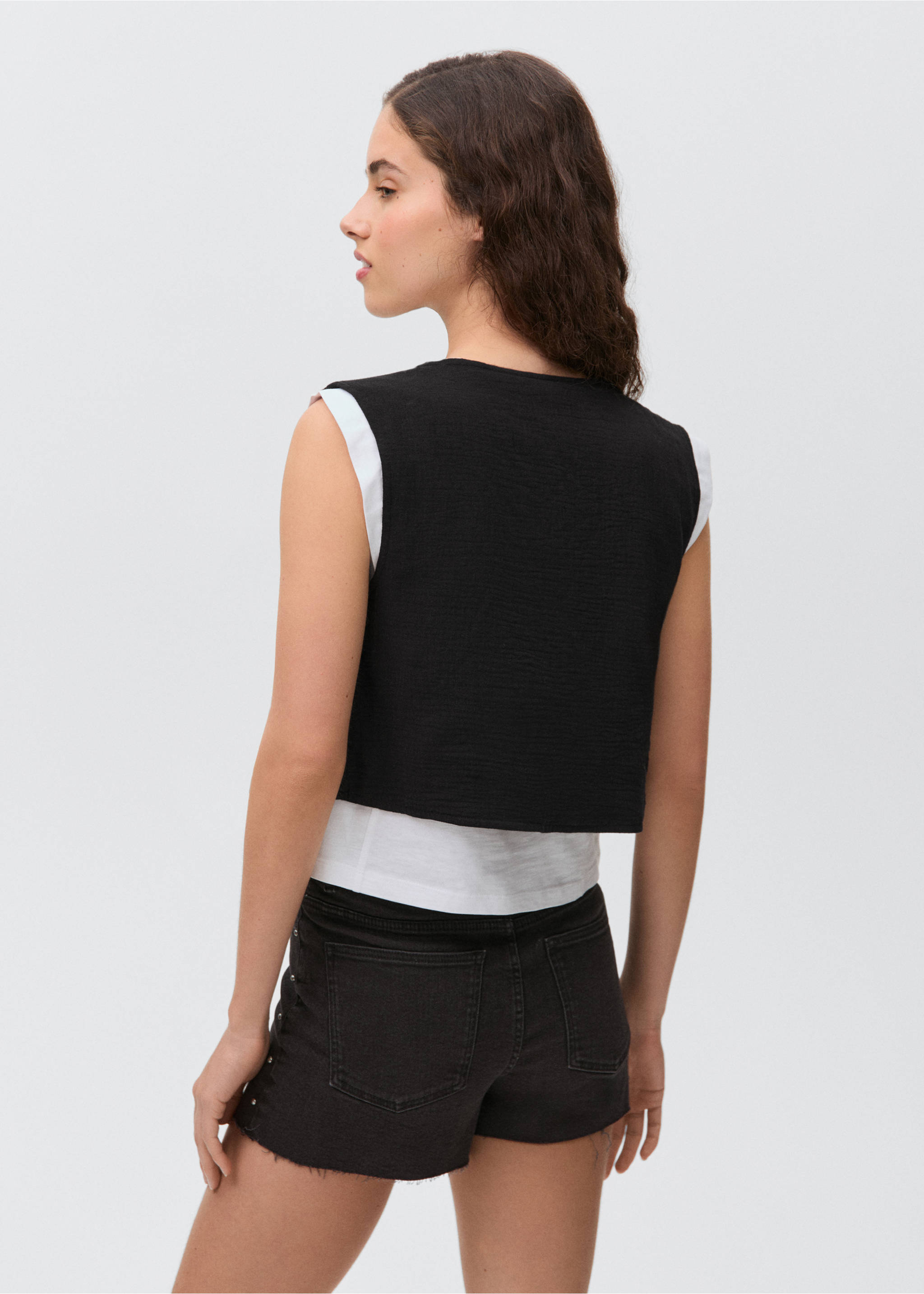 Embroidered gilet - Reverse of the article, Off White. Ref: 87066355-00.