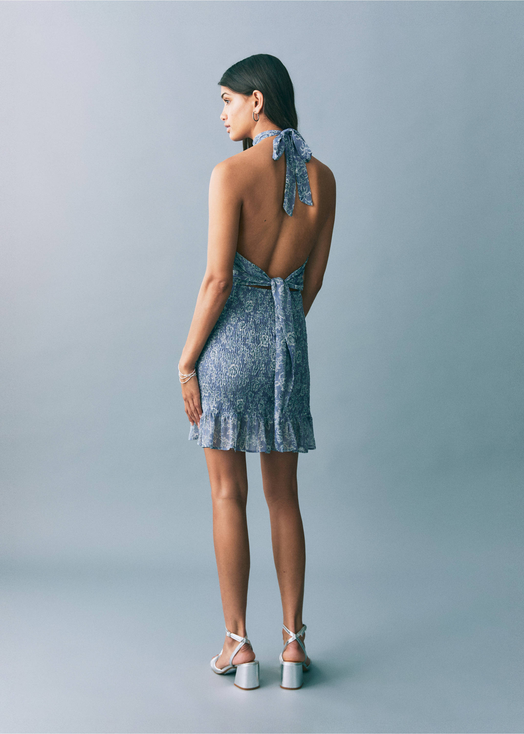 Vestido estampado com decote halter - Verso do artigo, Azul-celeste. Ref: 87066361-00.