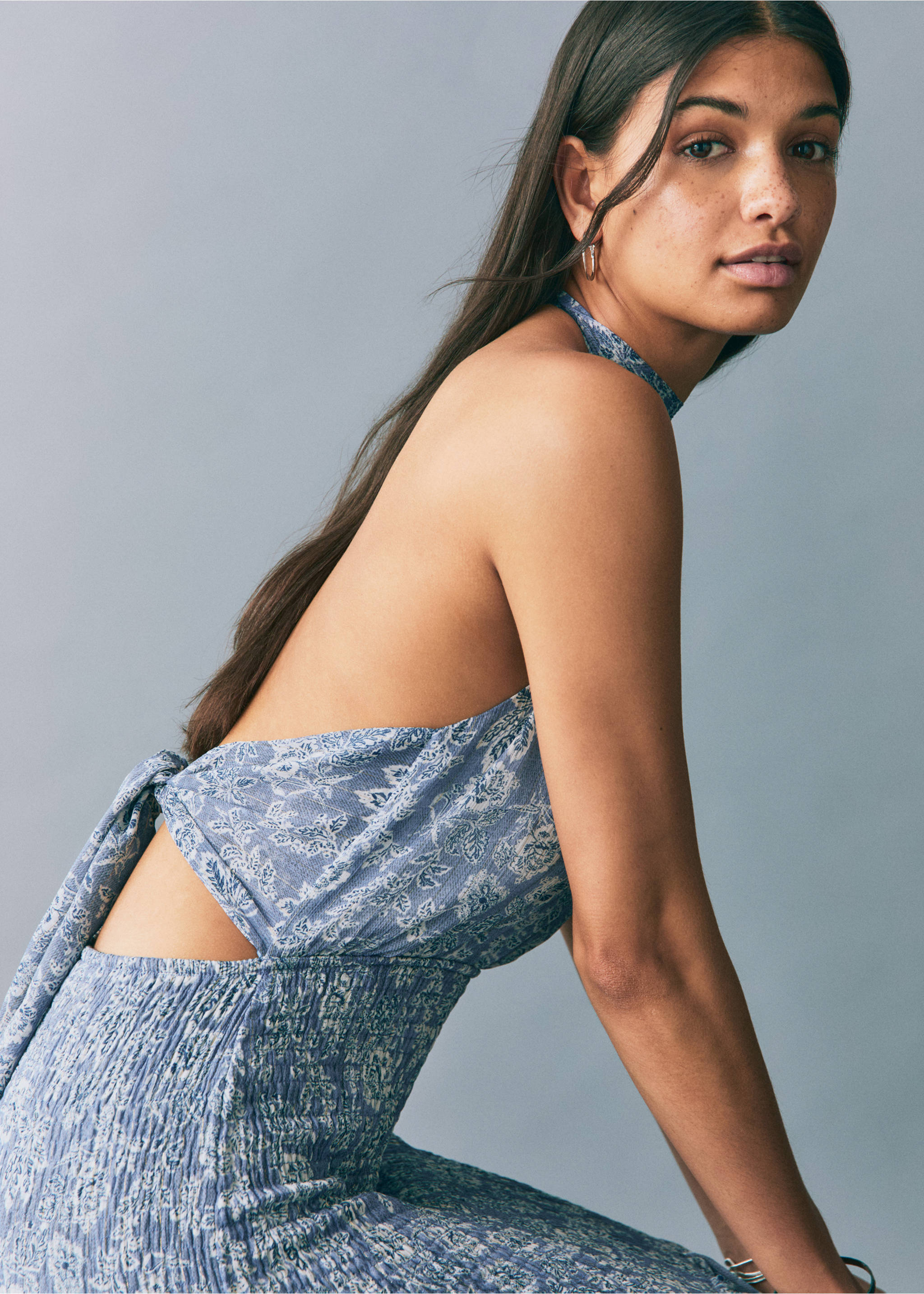 Vestido estampado com decote halter - Pormenor do artigo 2, Azul-celeste. Ref: 87066361-00.