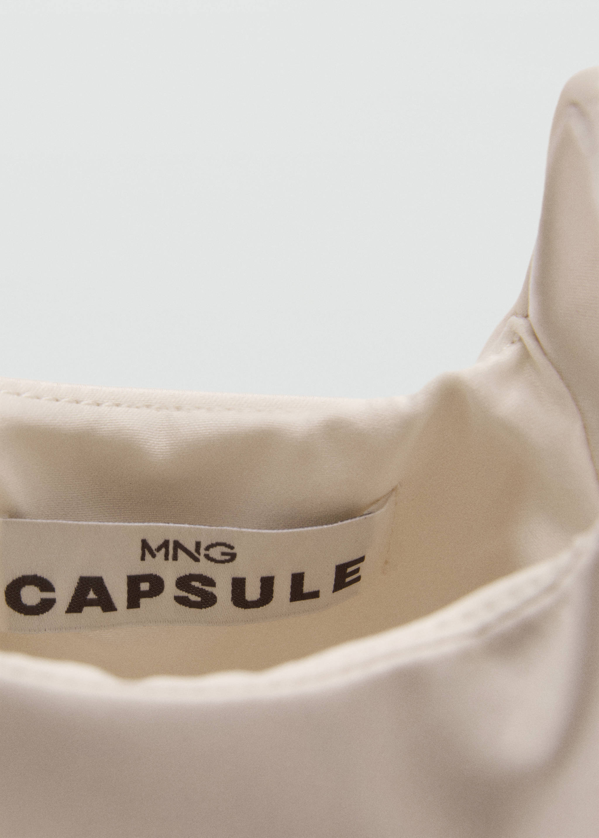 Satin handbag with fringed trim - Details of the article 3