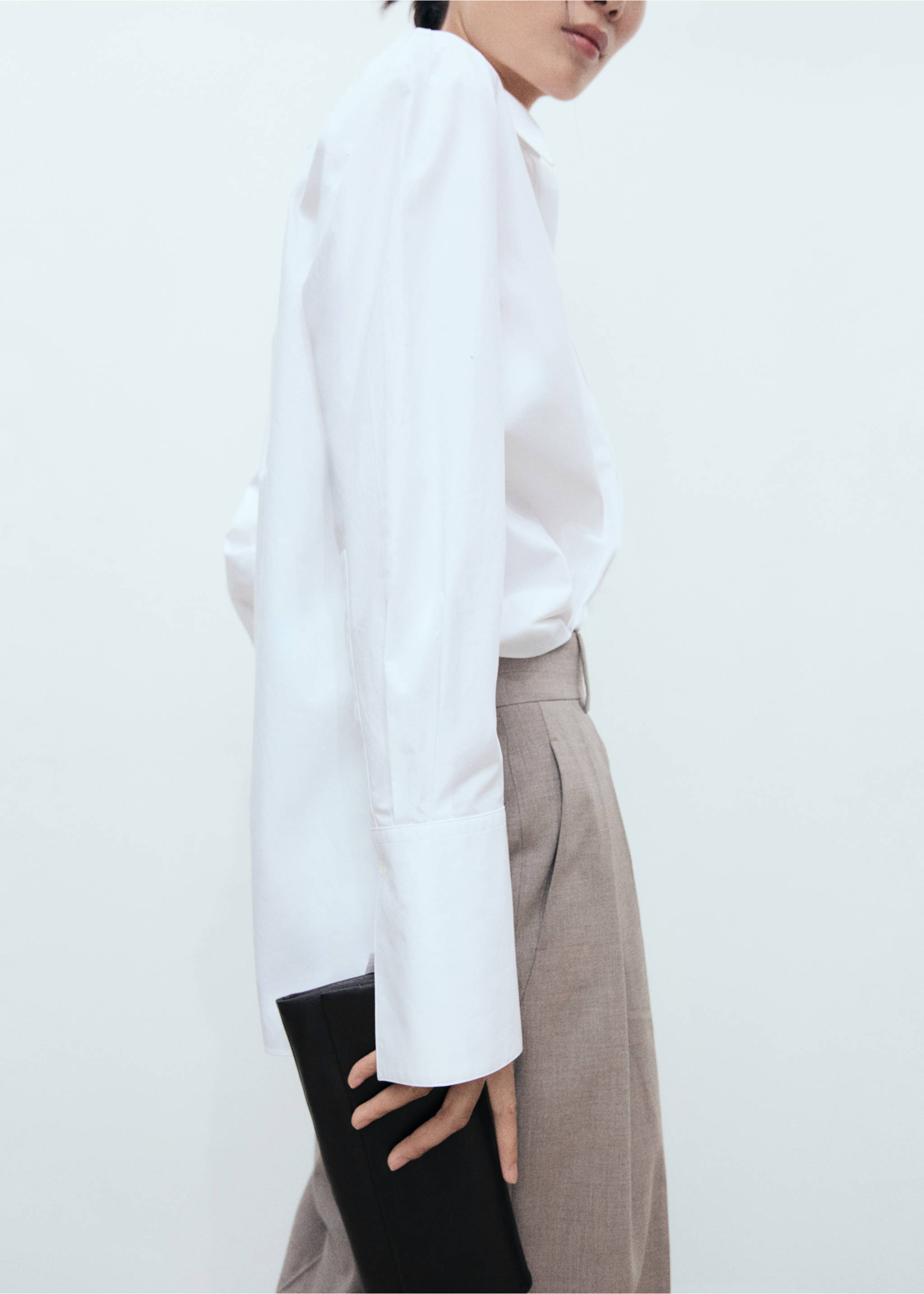 Flap leather bag - Details of the article 9, Black. Ref: 87066366-00.