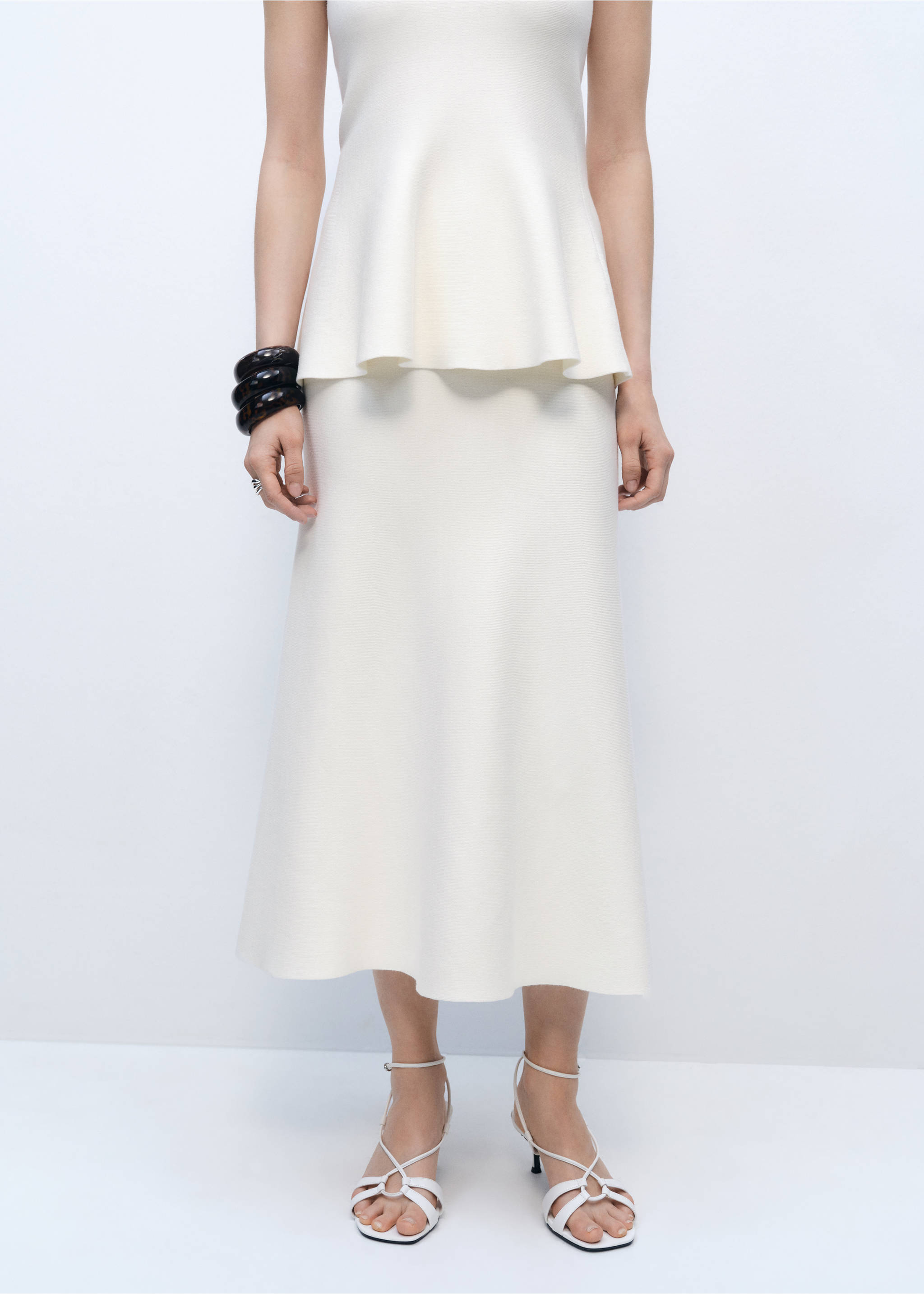 Fine-knit peplum skirt - Medium plane, Ecru. Ref: 87066367-00.