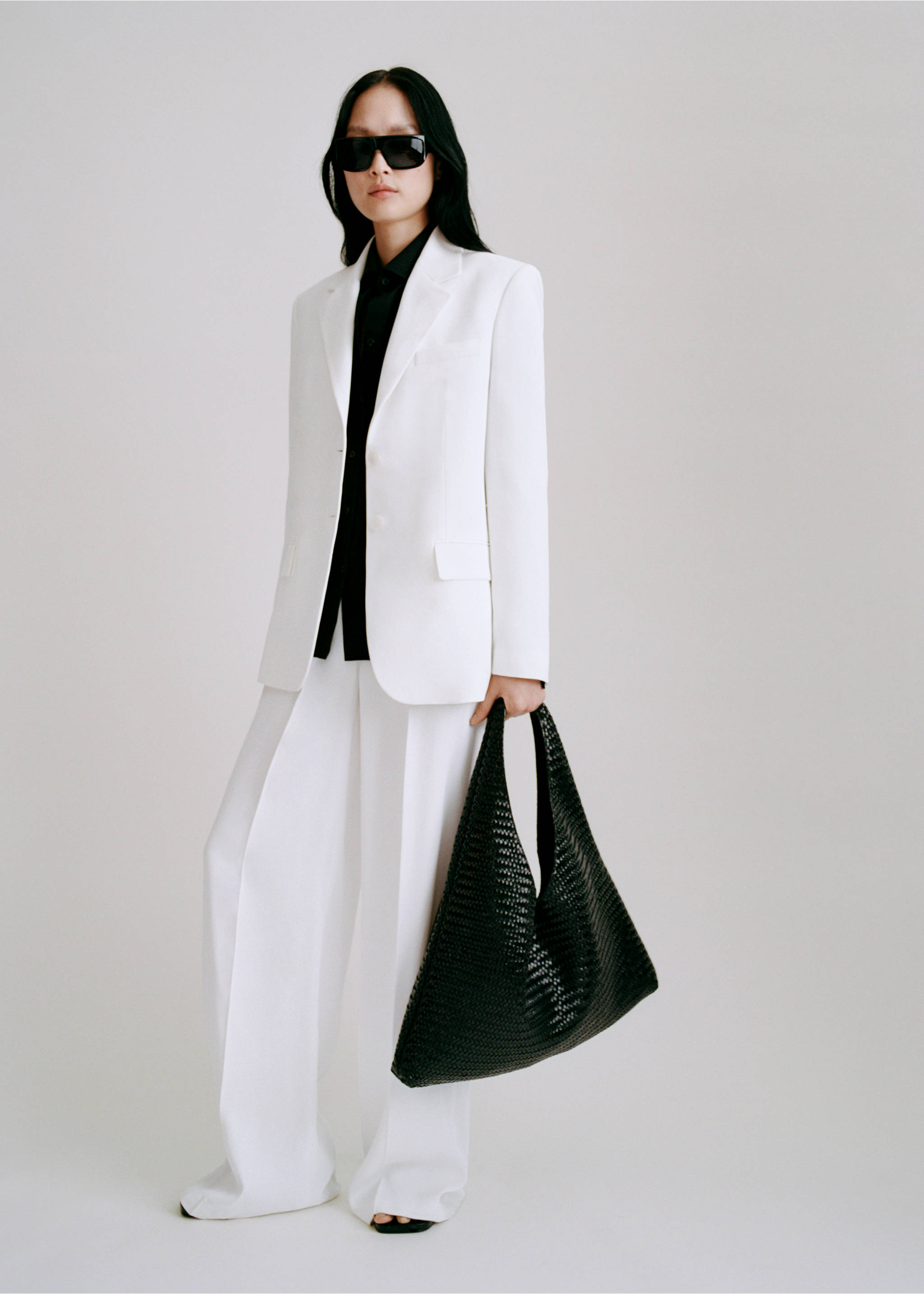 Straight button suit blazer - Details of the article 6, White. Ref: 87066373-00.