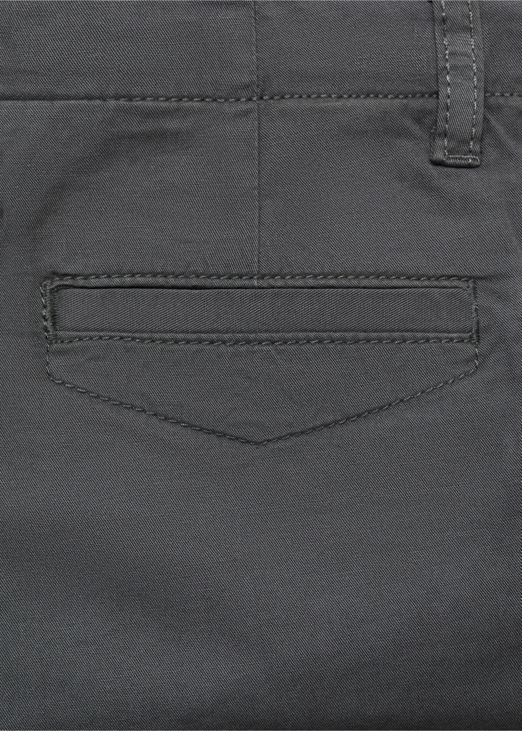 Calções estilo chino - Pormenor do artigo 0, Cinzento-carvão. Ref: 87066712-00.