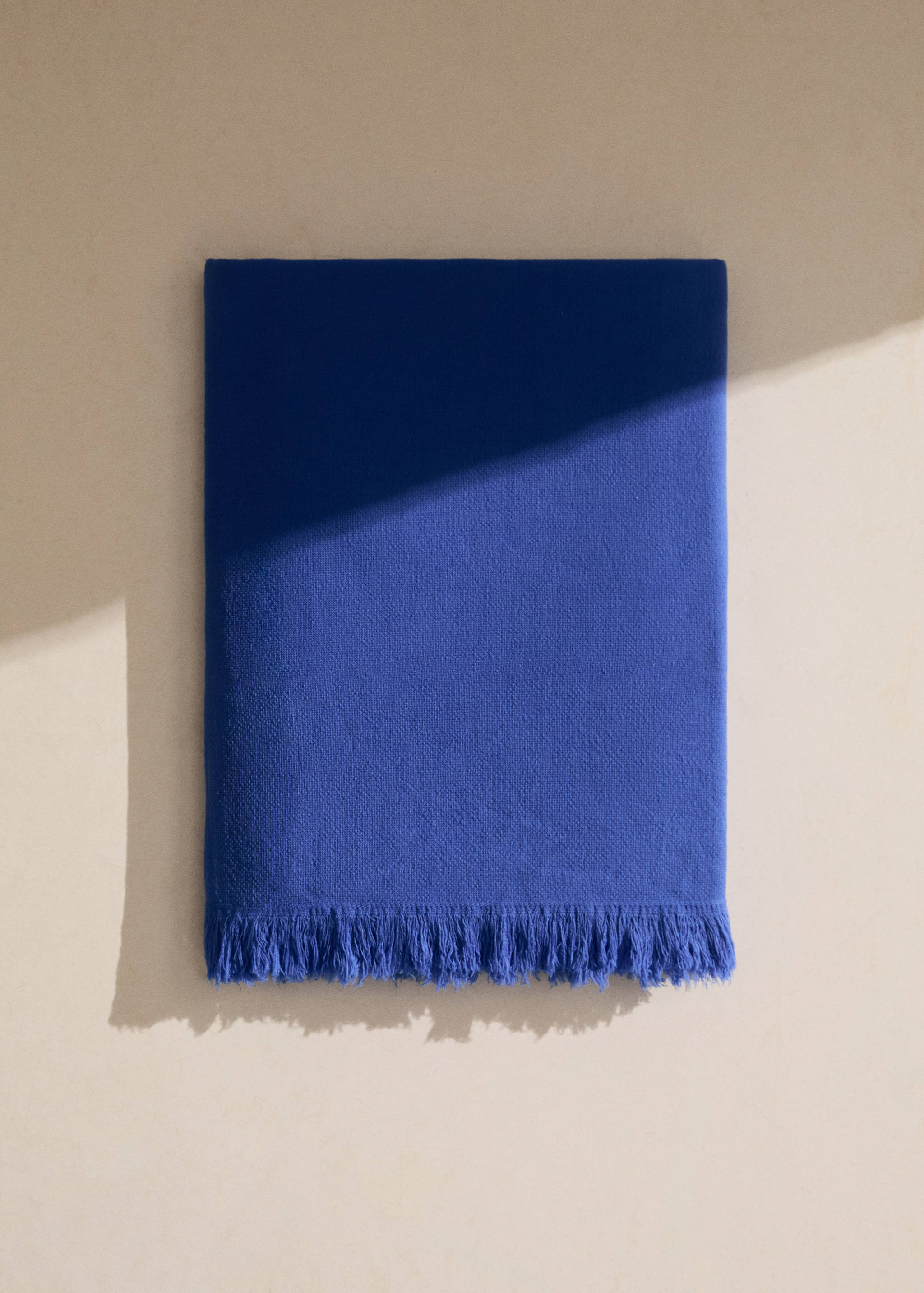 Overdyed terry beach towel with fringes - Home | MANGO OUTLET