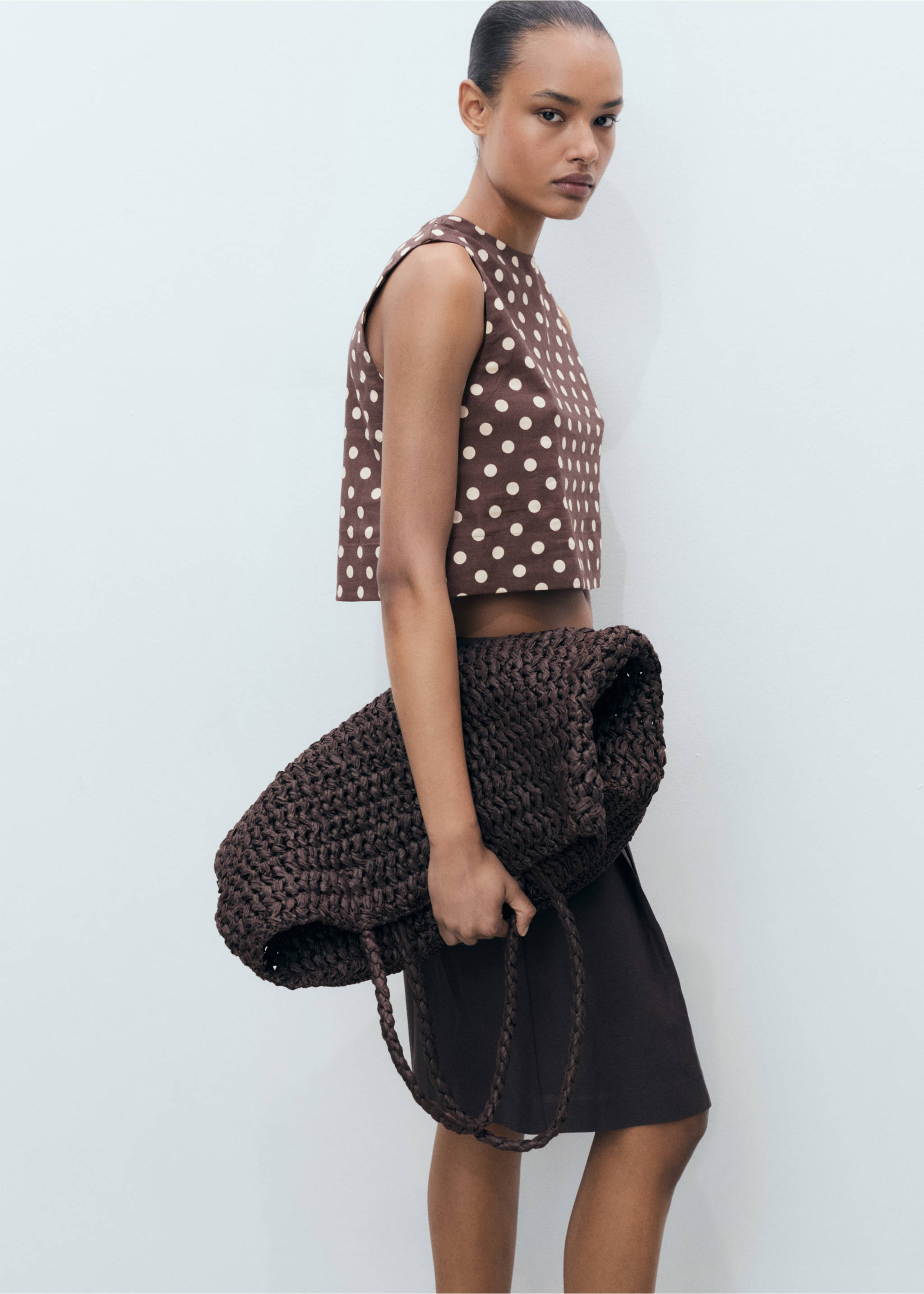 Polka-dot linen crop top - Details of the article 2, Chocolate. Ref: 87067162-00.