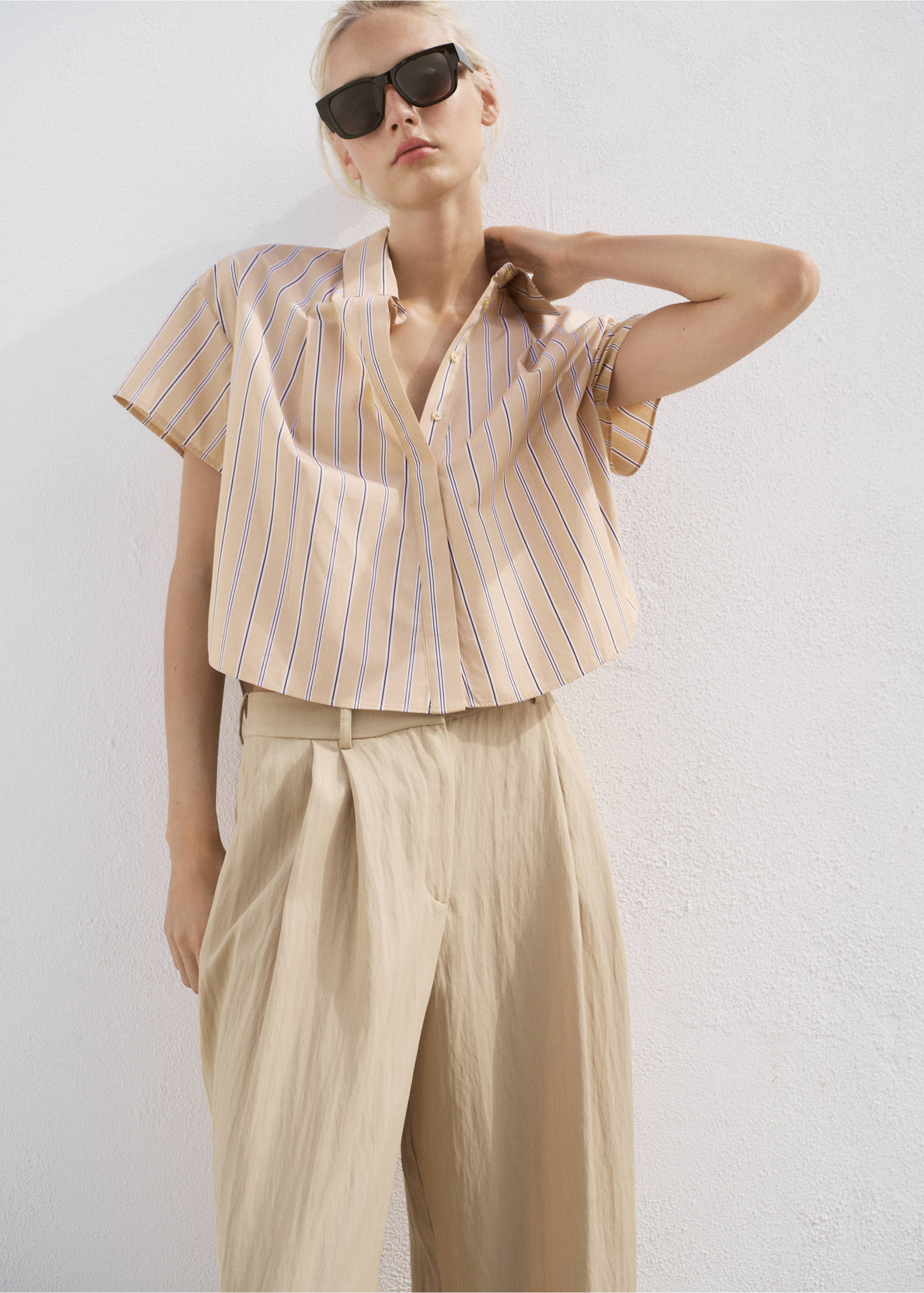 Camisa ratlles màniga curta - Pla mig, Marró. Ref: 87067163-00.