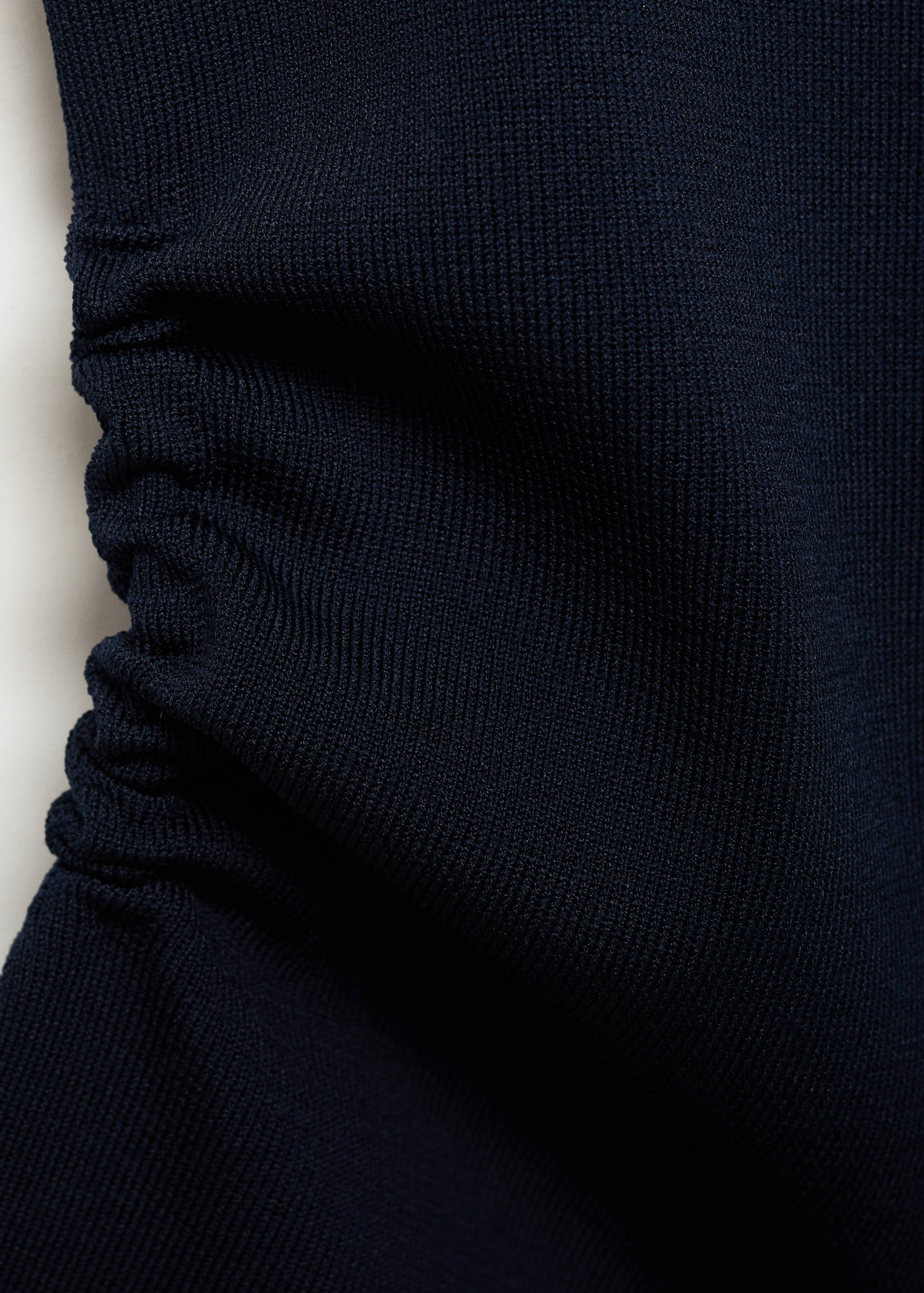 Knitted sweater with asymmetrical hem - Details of the article 0
