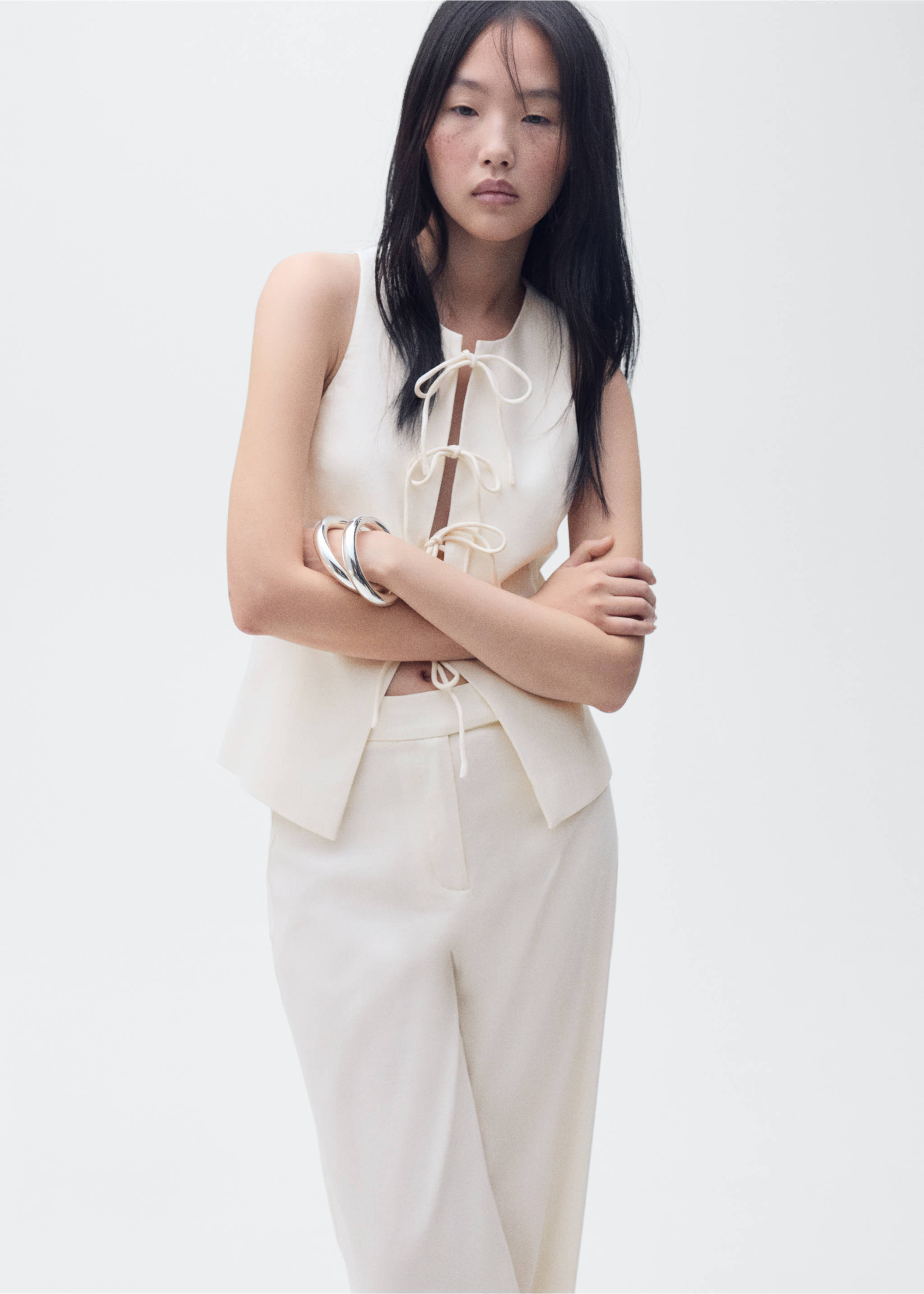 Linen-blend top with bow - Medium plane, Ecru. Ref: 87067185-00.