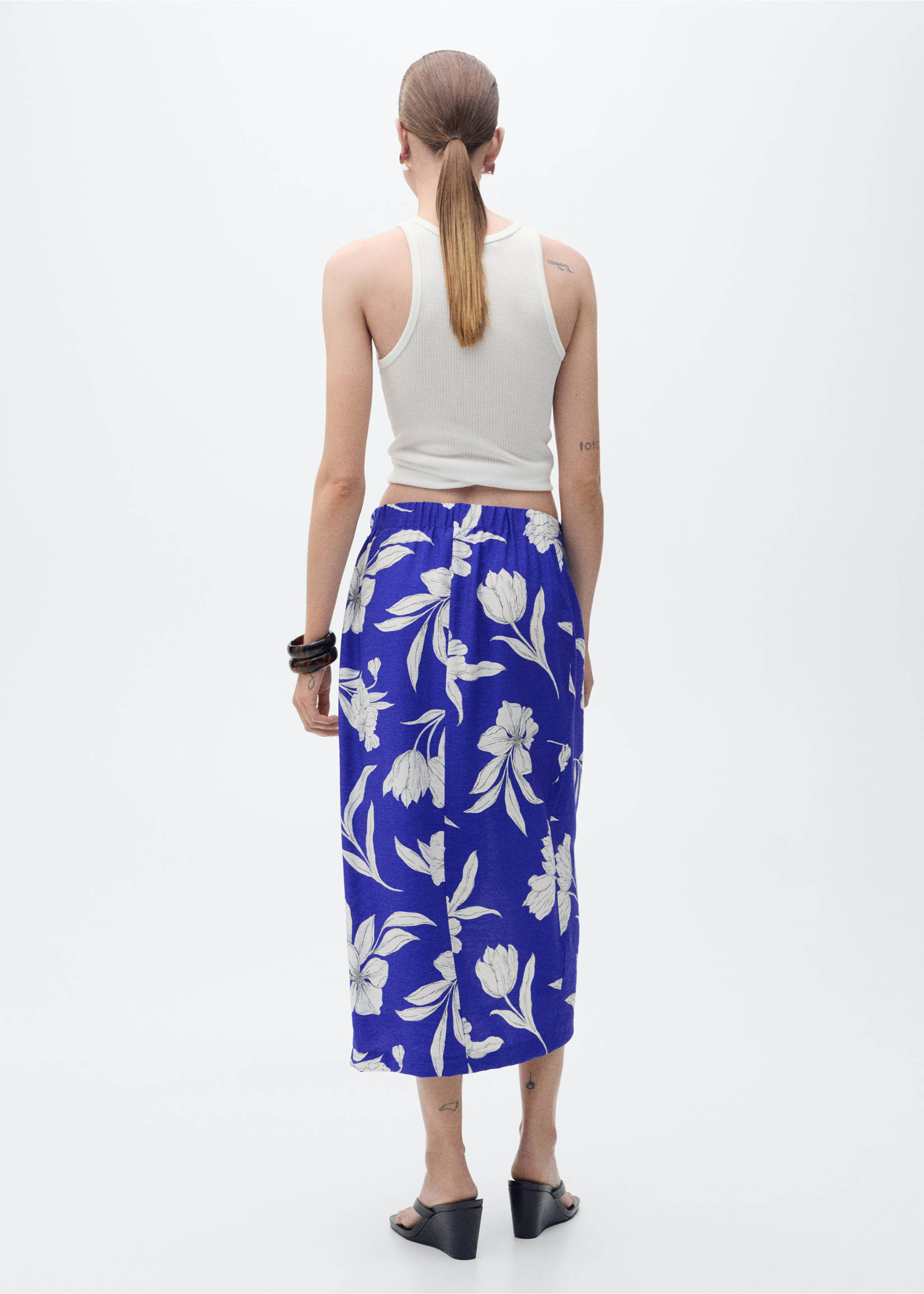 Floral sarong skirt - Reverse of the article, Blue. Ref: 87067186-00.