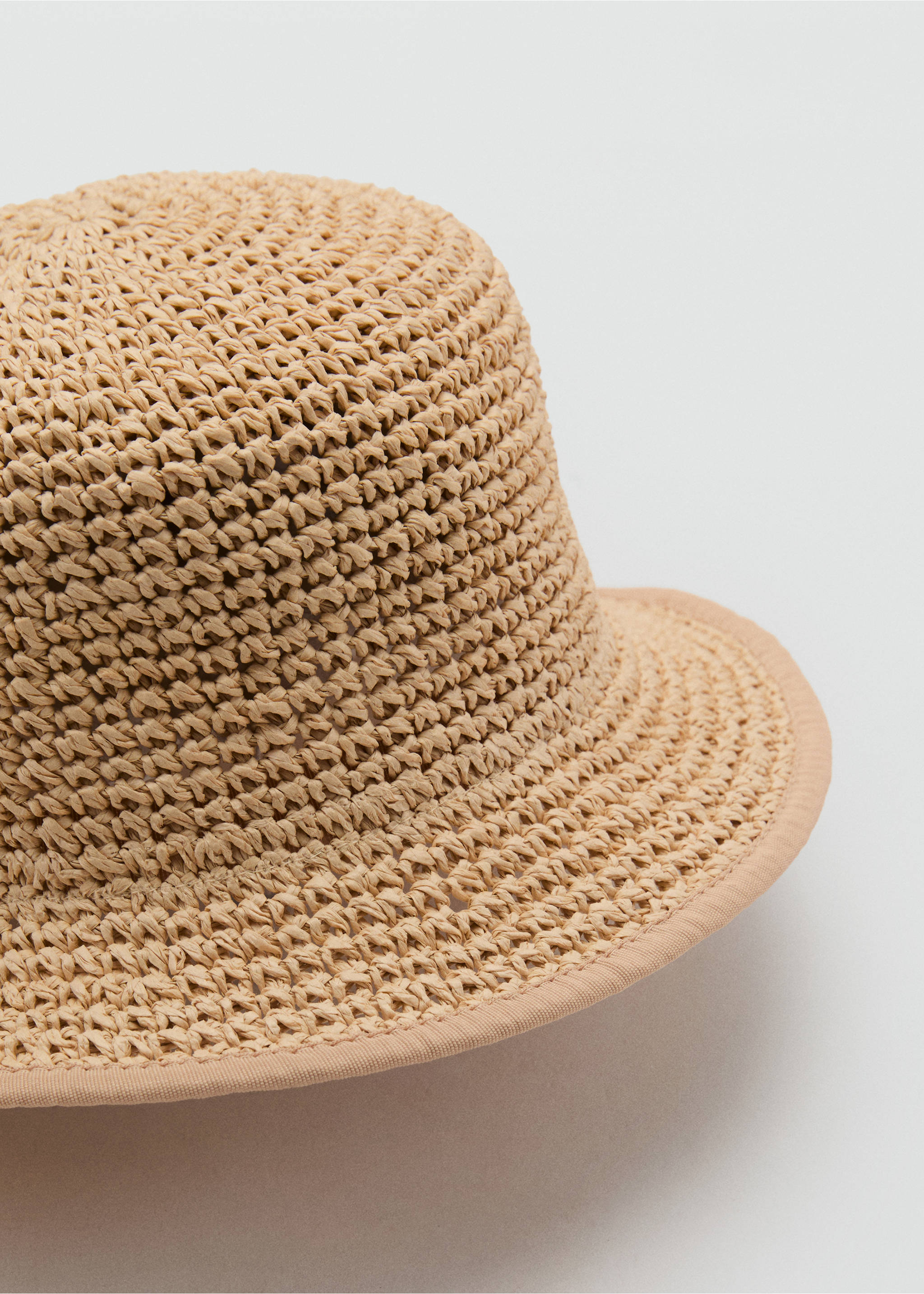 Chapeau fibre naturelle - Plan moyen, Écru. Ref: 87067669-00.