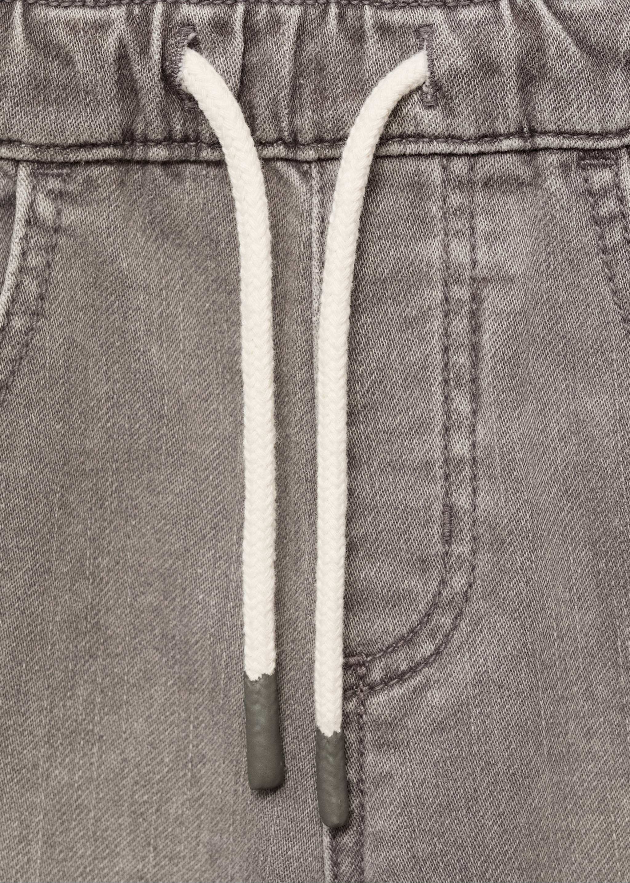 Jeans-Bermudas mit Kordel - Detail des Artikels 8, Denim Grau. Ref: 87067683-00.