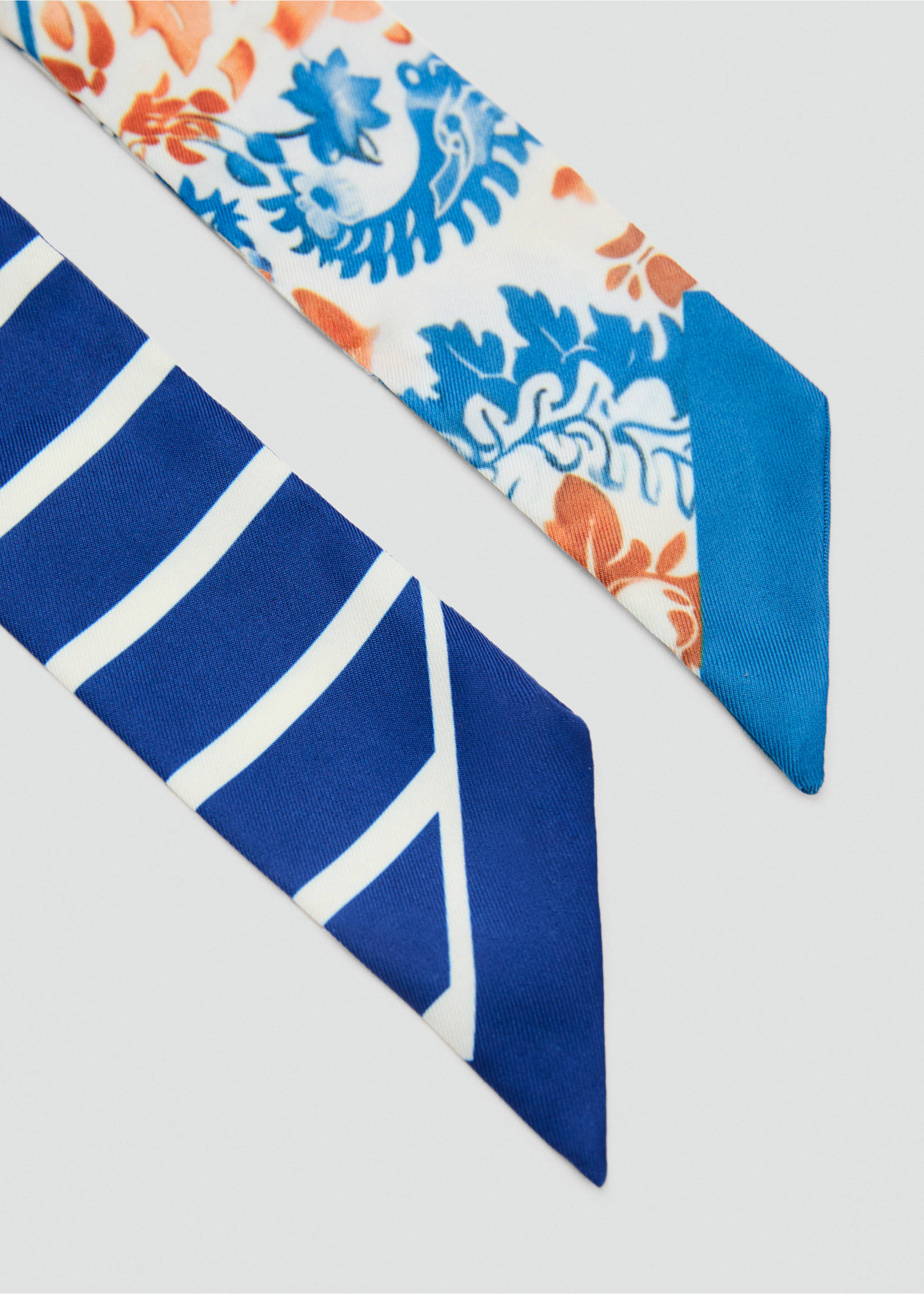Set om 2 mönstrade scarves - Bild av mittparti, Blå. Ref: 87067699-00.