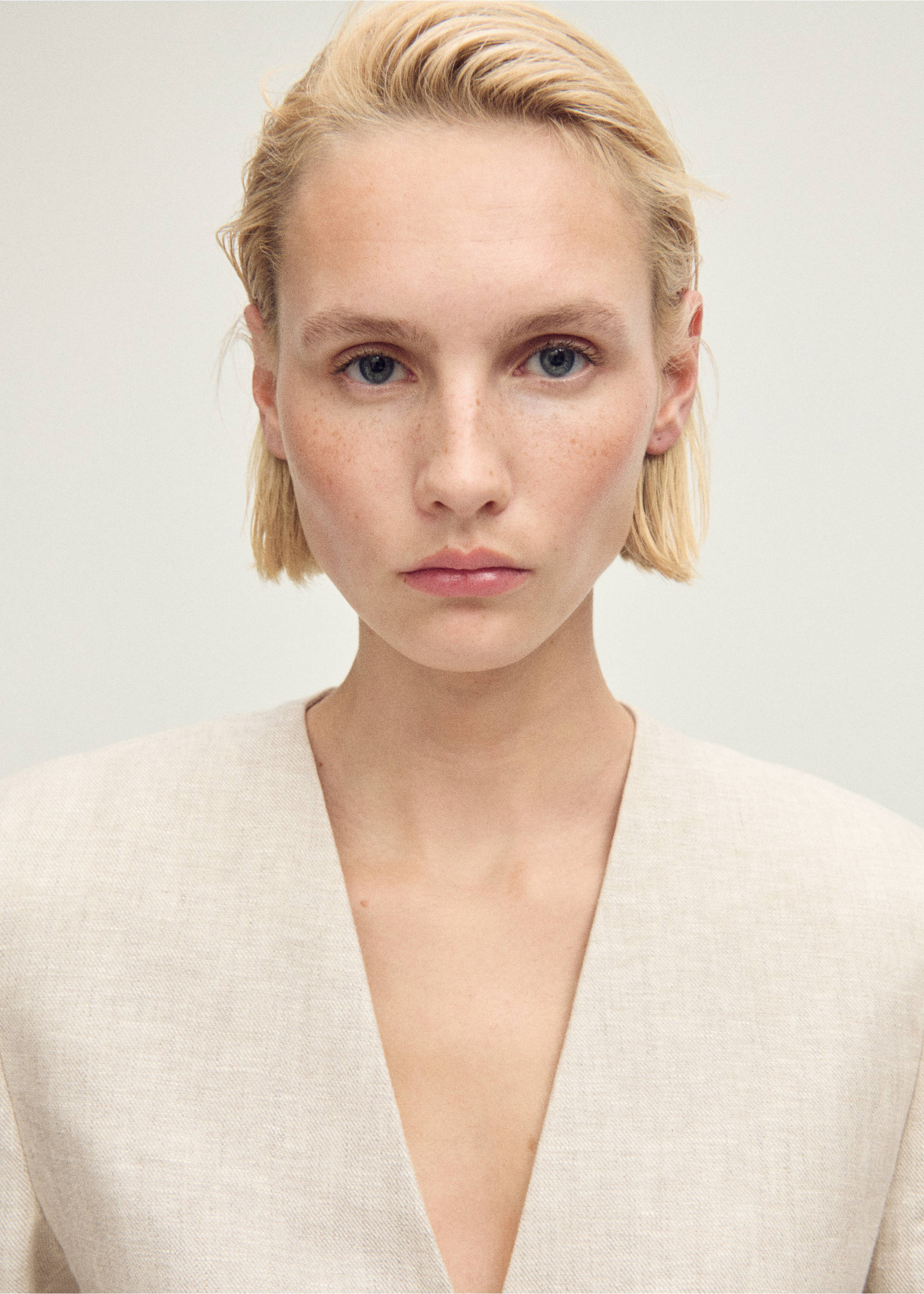 Linen suit jacket with belt - Details of the article 6, Light/Pastel Grey. Ref: 87067706-00.