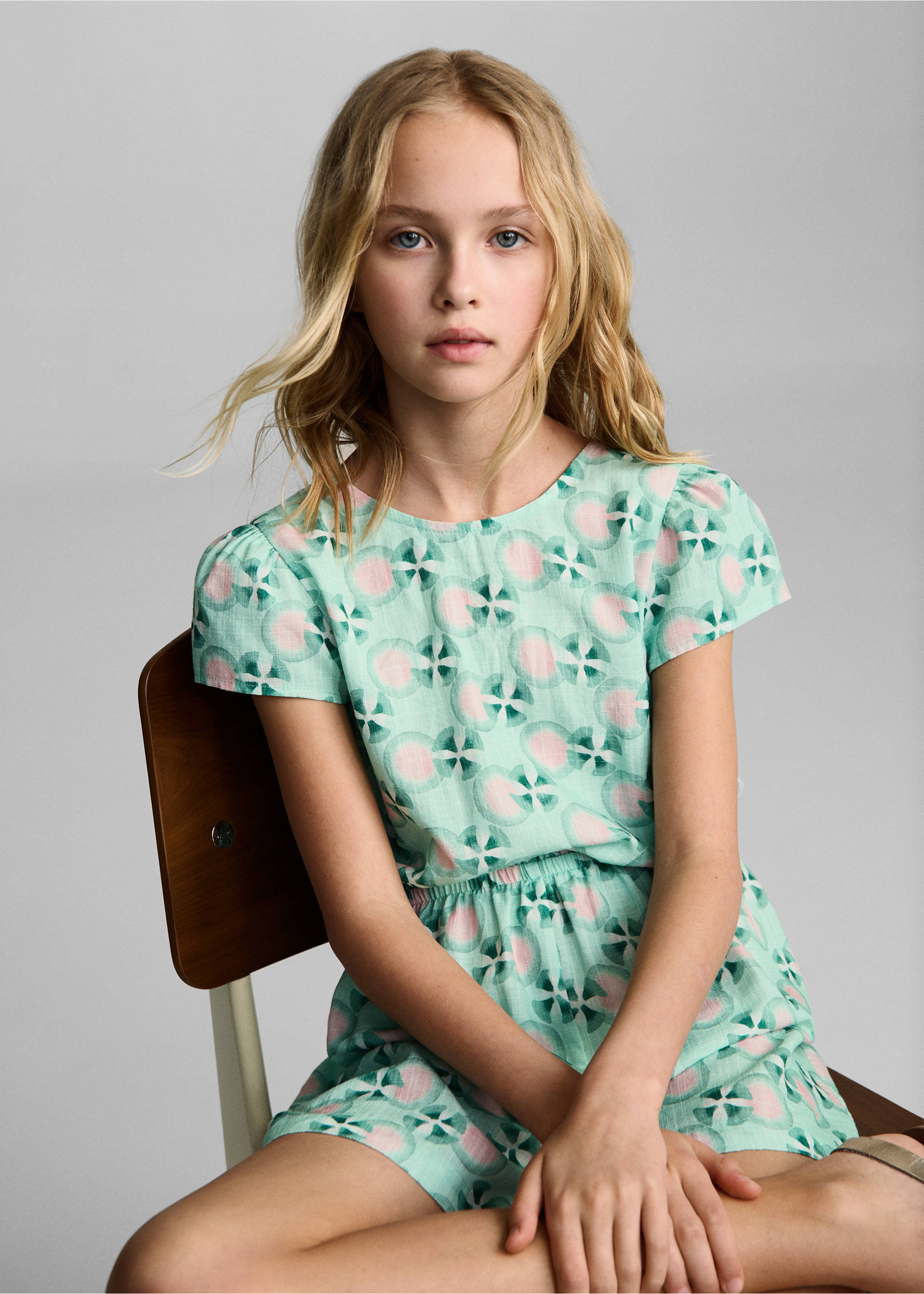 Printed short jumpsuit - Details of the article 2, Green. Ref: 87067715-00.