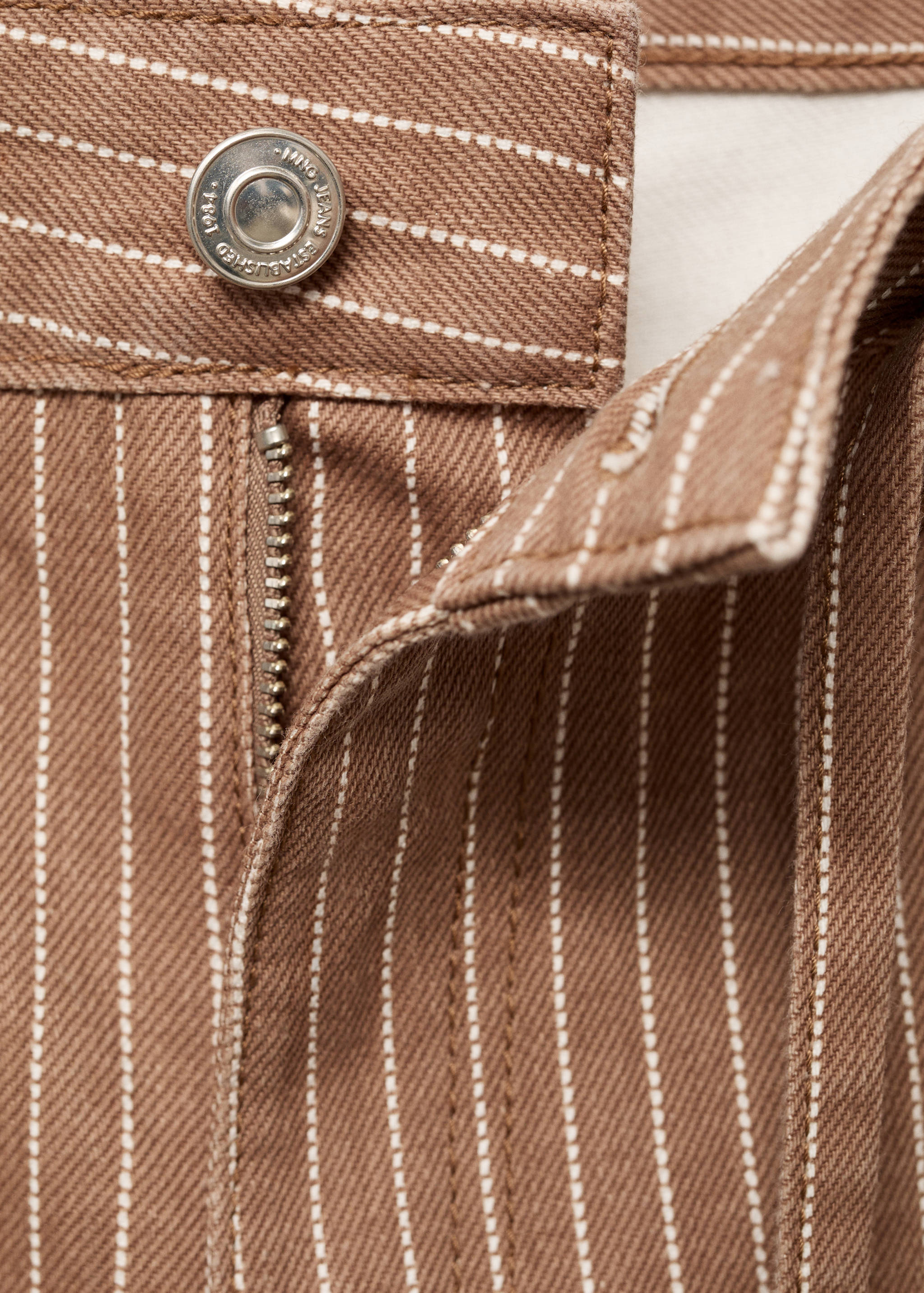 Gestreifte Wideleg-Jeans mit niedriger Bundhöhe und Gürtel - Detail des Artikels 8