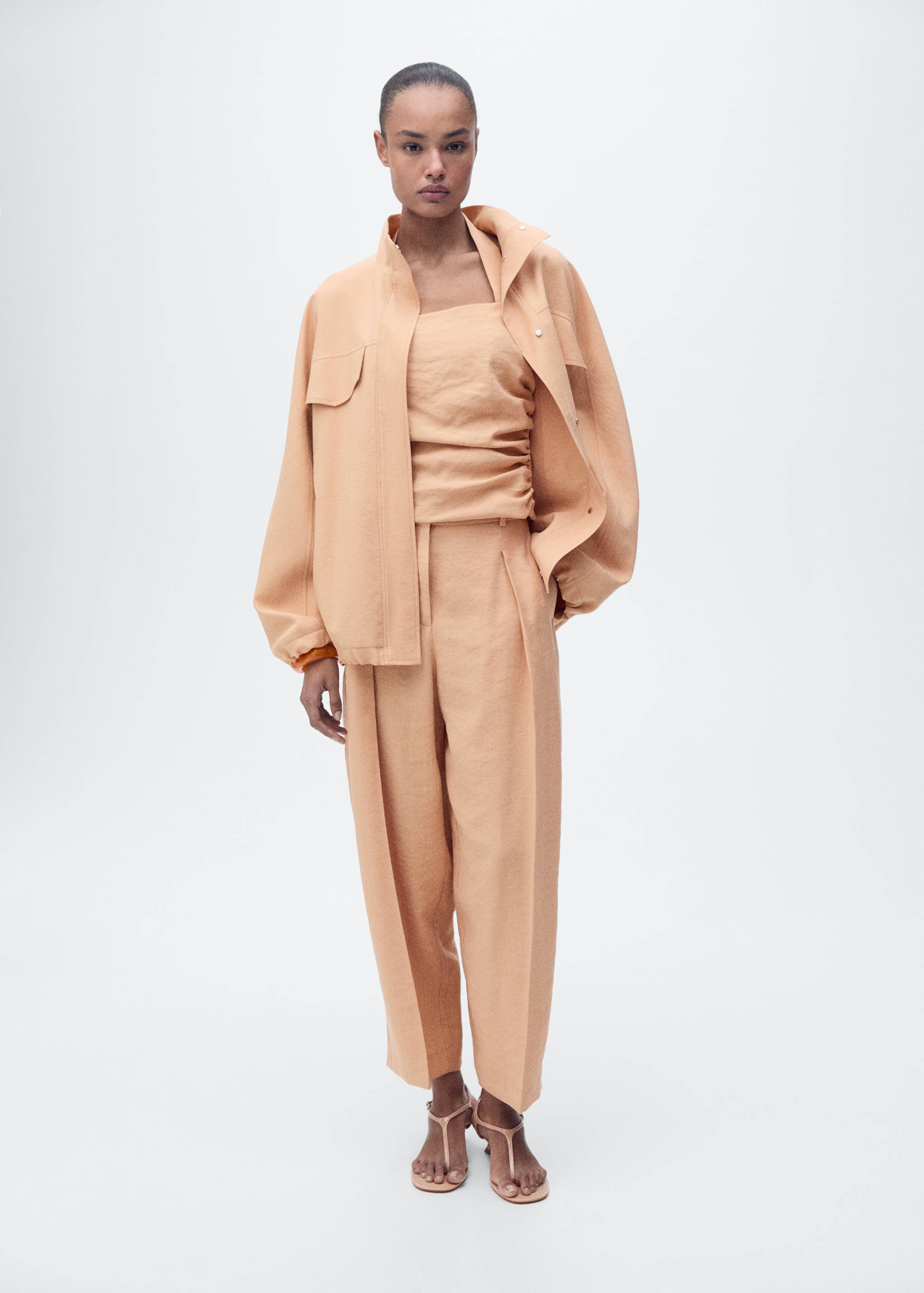 Lyocell top with gathered detail - Details of the article 1