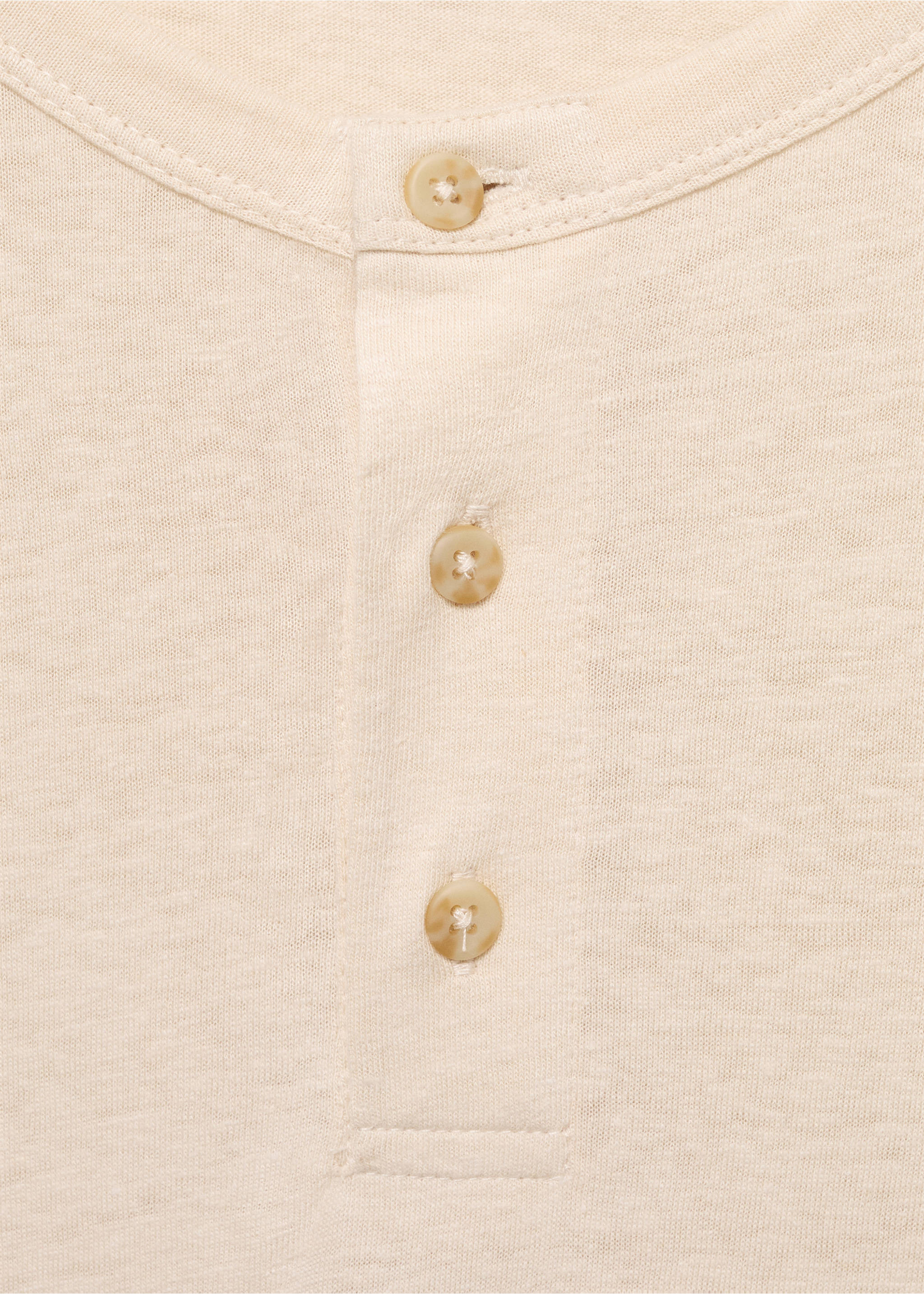 Camiseta lino botones - Detalle del artículo 8, Blanco marfil. Ref: 87067888-00.