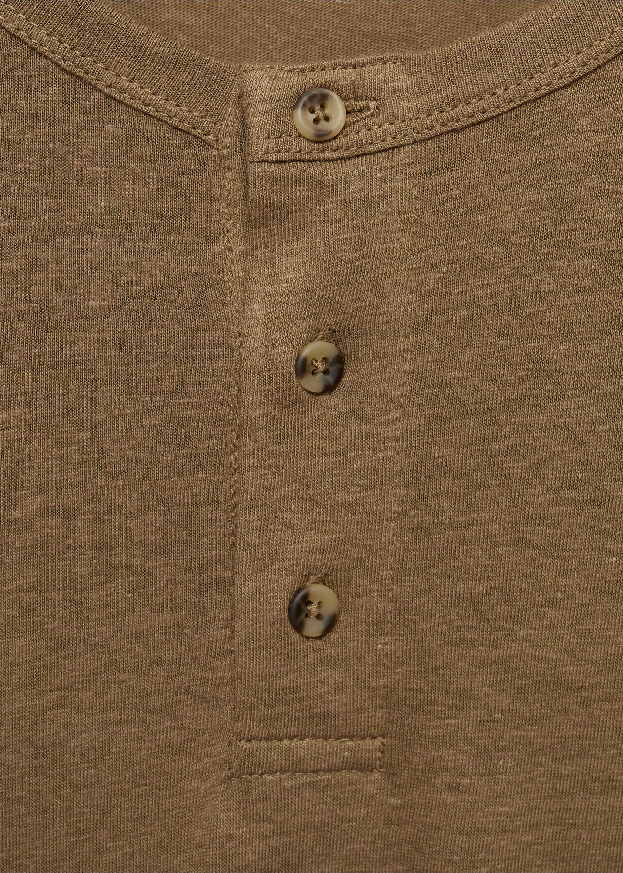 Camiseta lino botones - Detalle del artículo 8, Khaki. Ref: 87067888-00.