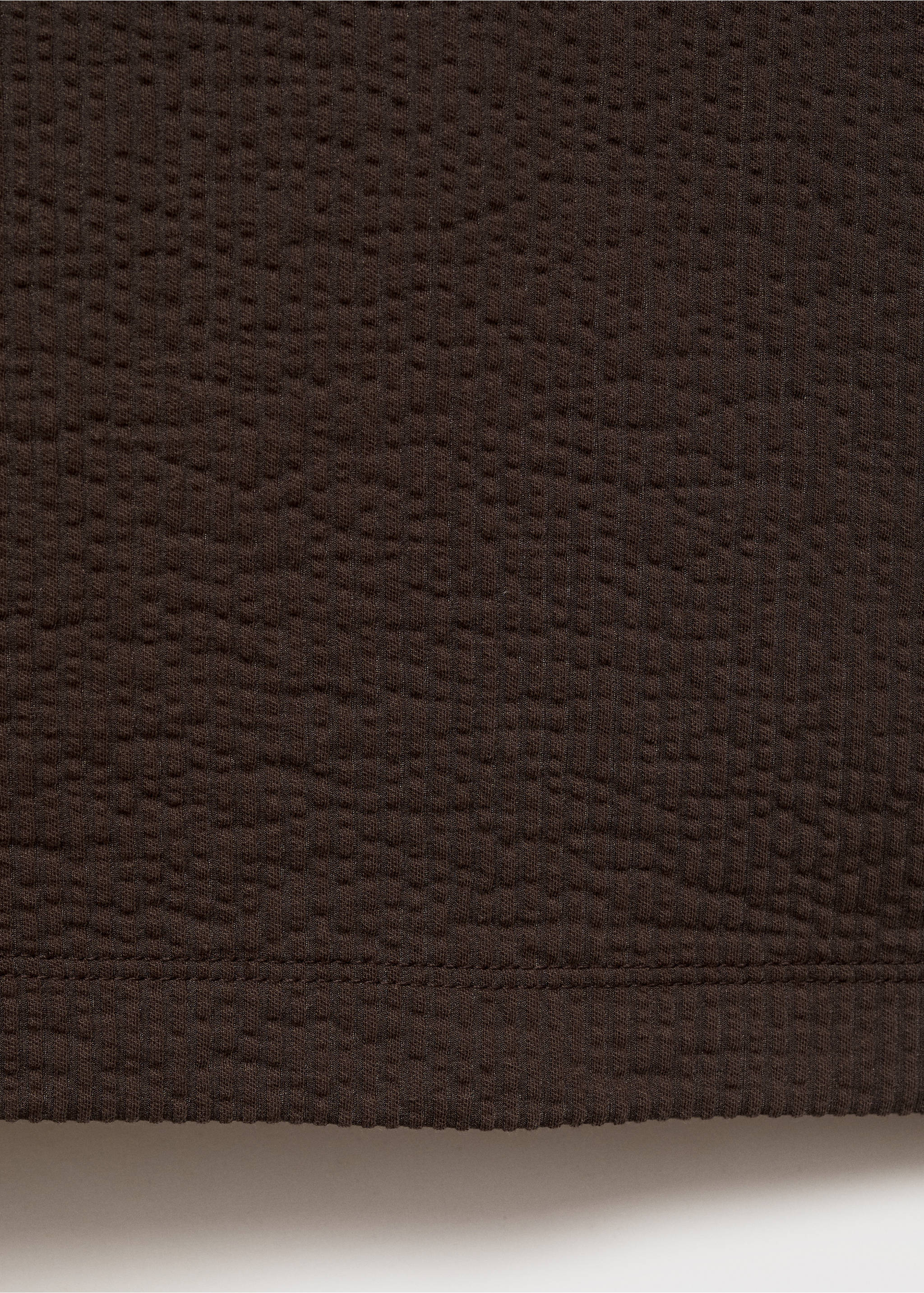 Poloshirt aus Seersucker-Baumwolle - Detail des Artikels 0, Schokolade. Ref: 87067894-00.