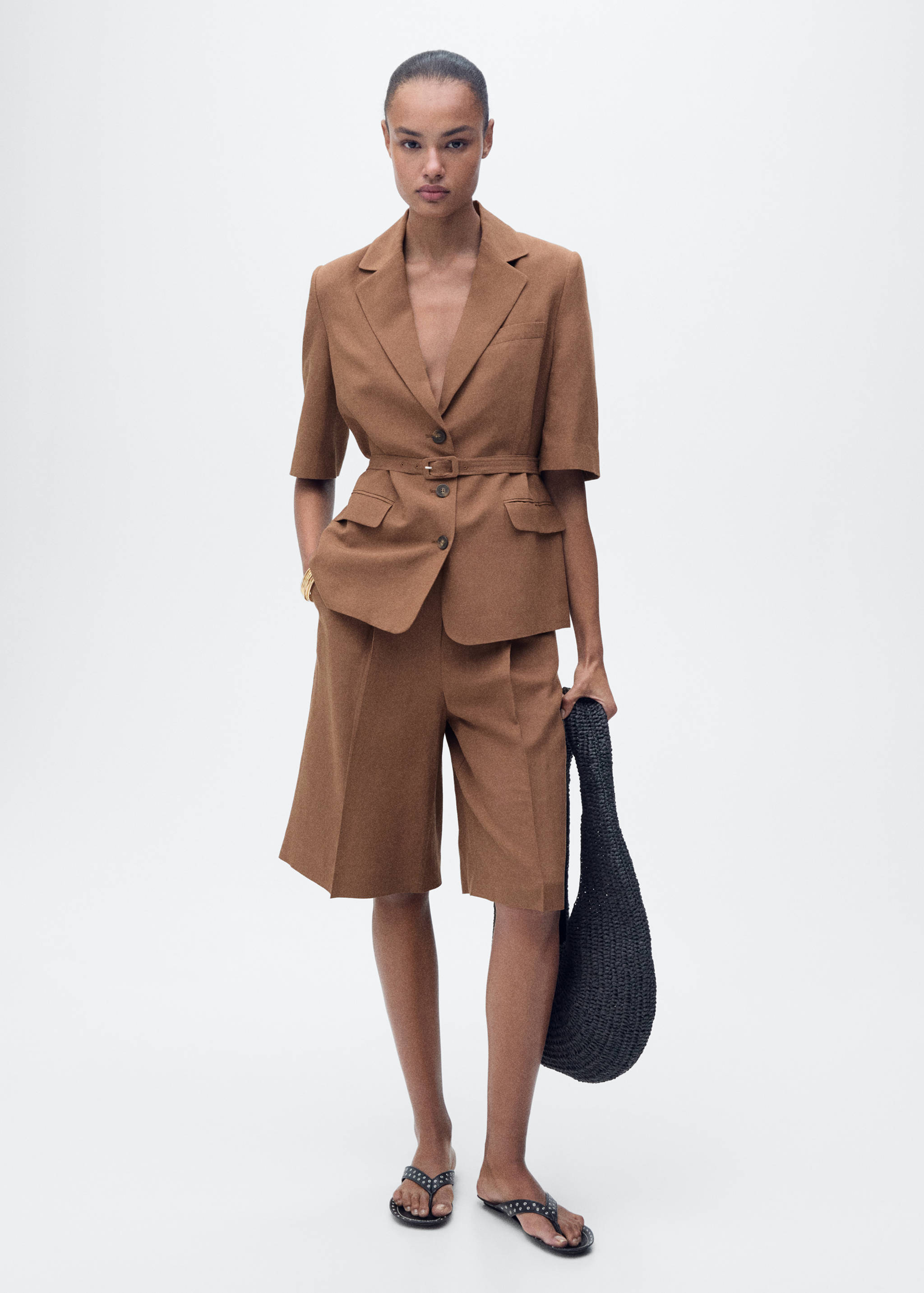 Βερμούδα ταγιέρ από μείγμα λινού - Γενικό πλάνο