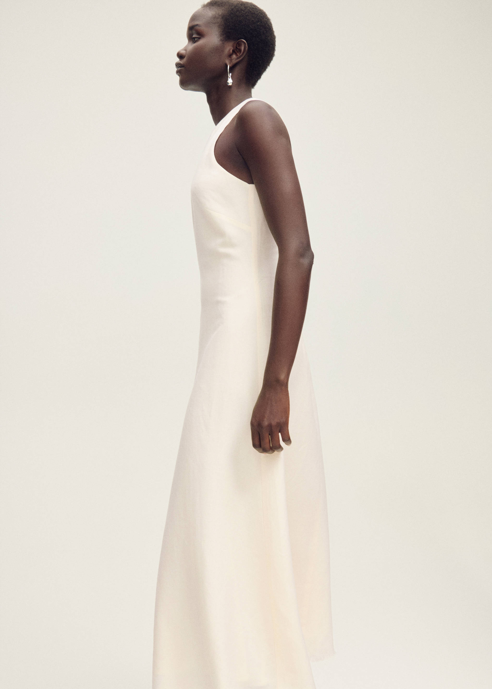 Linen dress with frayed hem - Details of the article 1