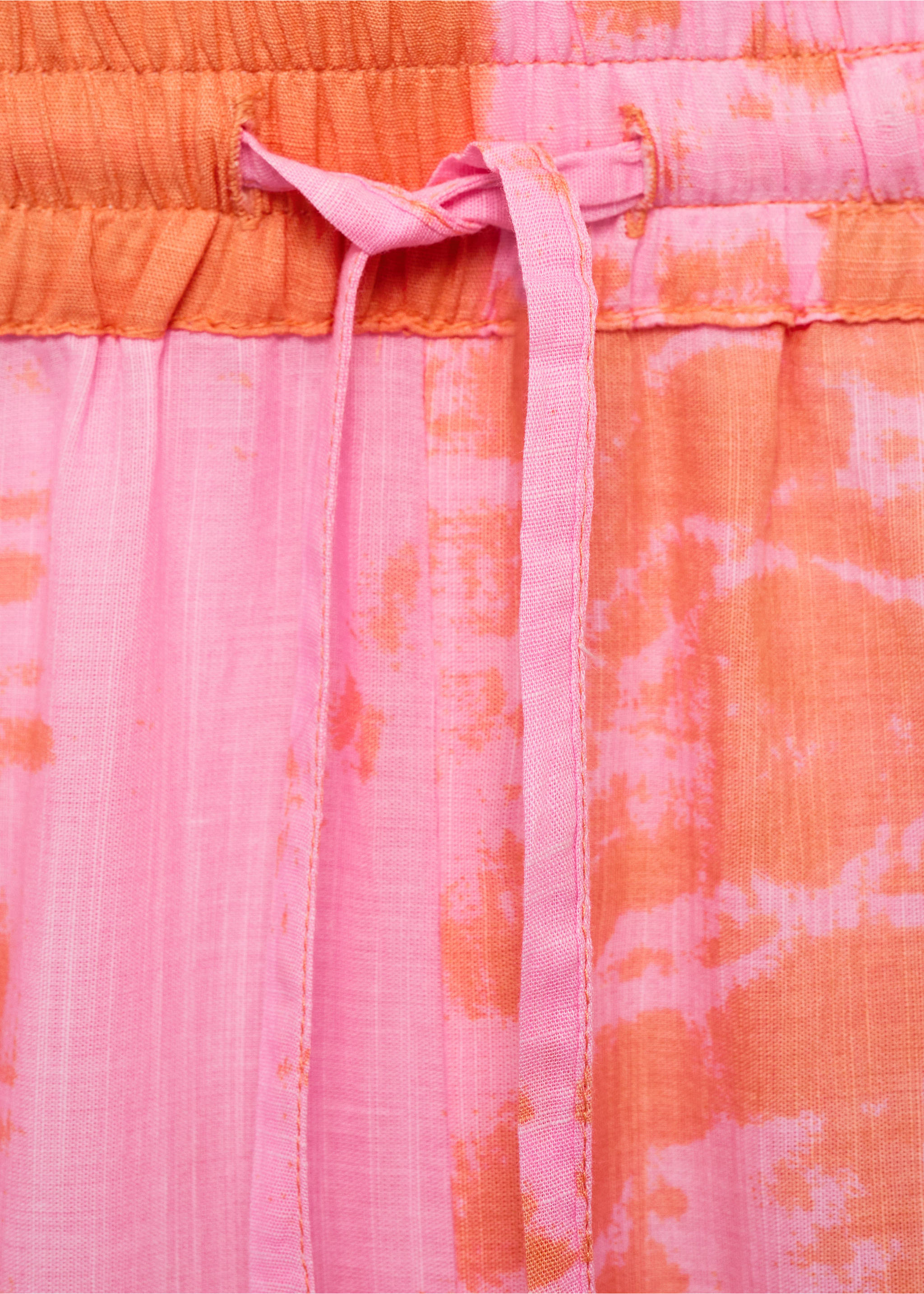 Bedrukte rechte broek - Detail van het artikel 8, Roze. Ref: 87068264-00.