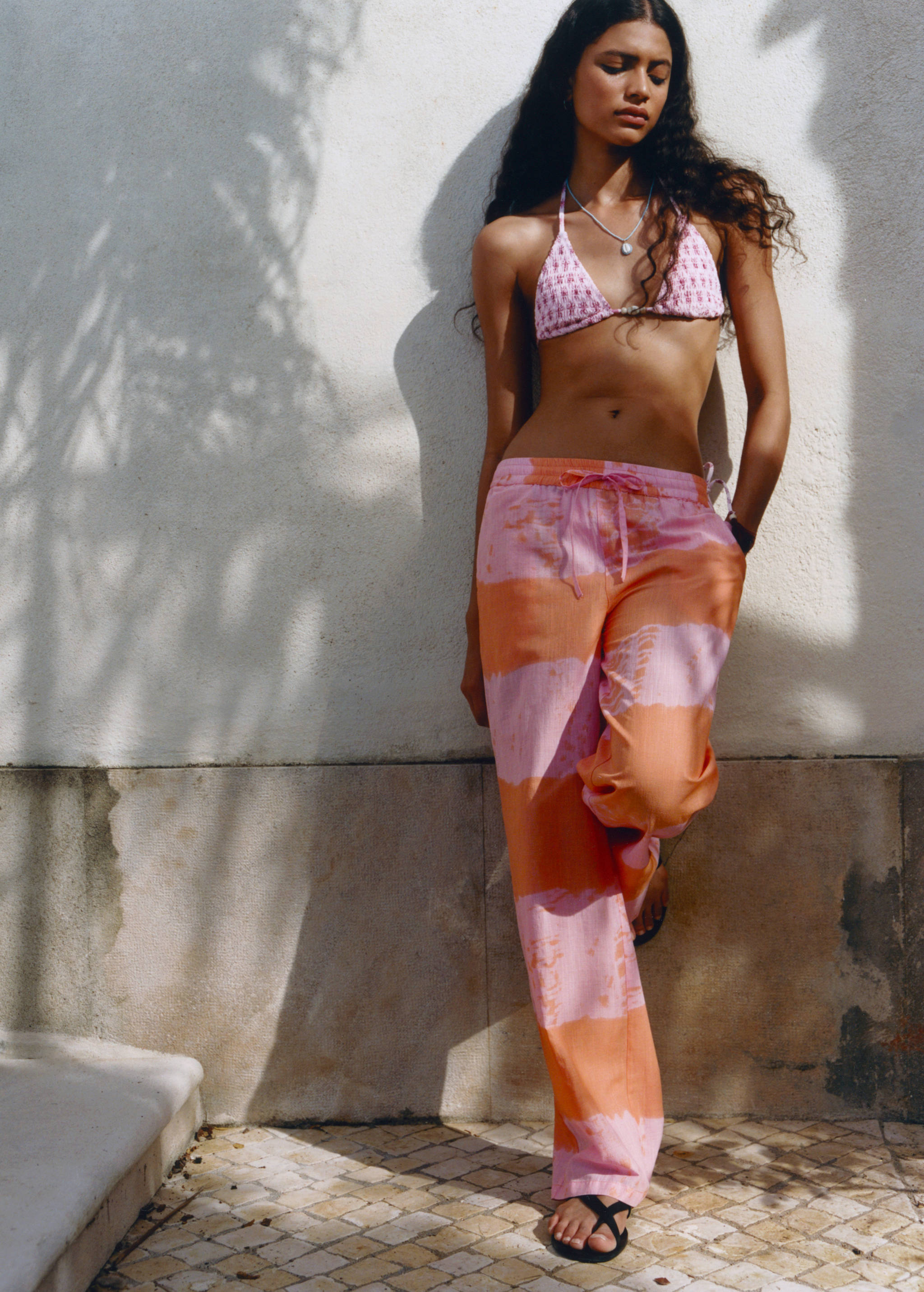 Printed straight trousers - Details of the article 5