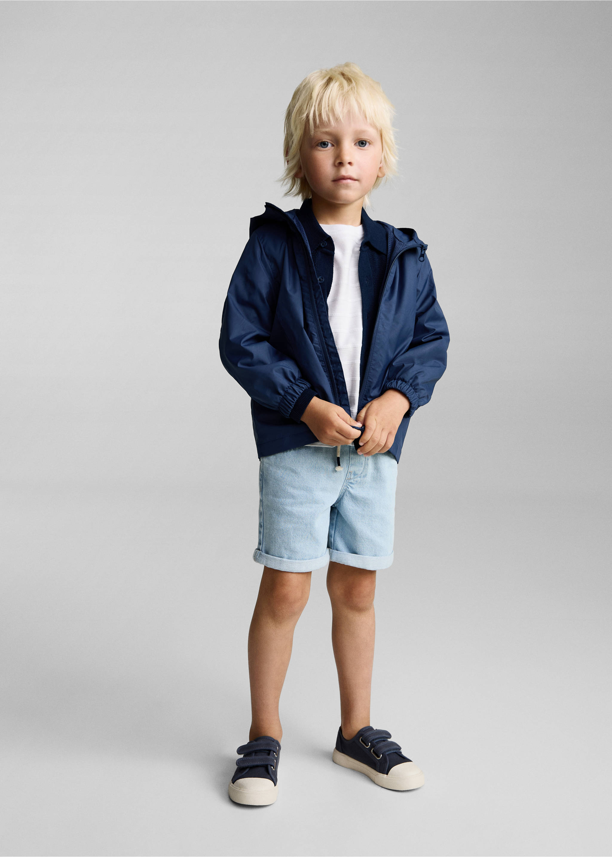 Palton impermeabil cu glugă - Plan general, Bleumarin. Ref: 87068266-00.