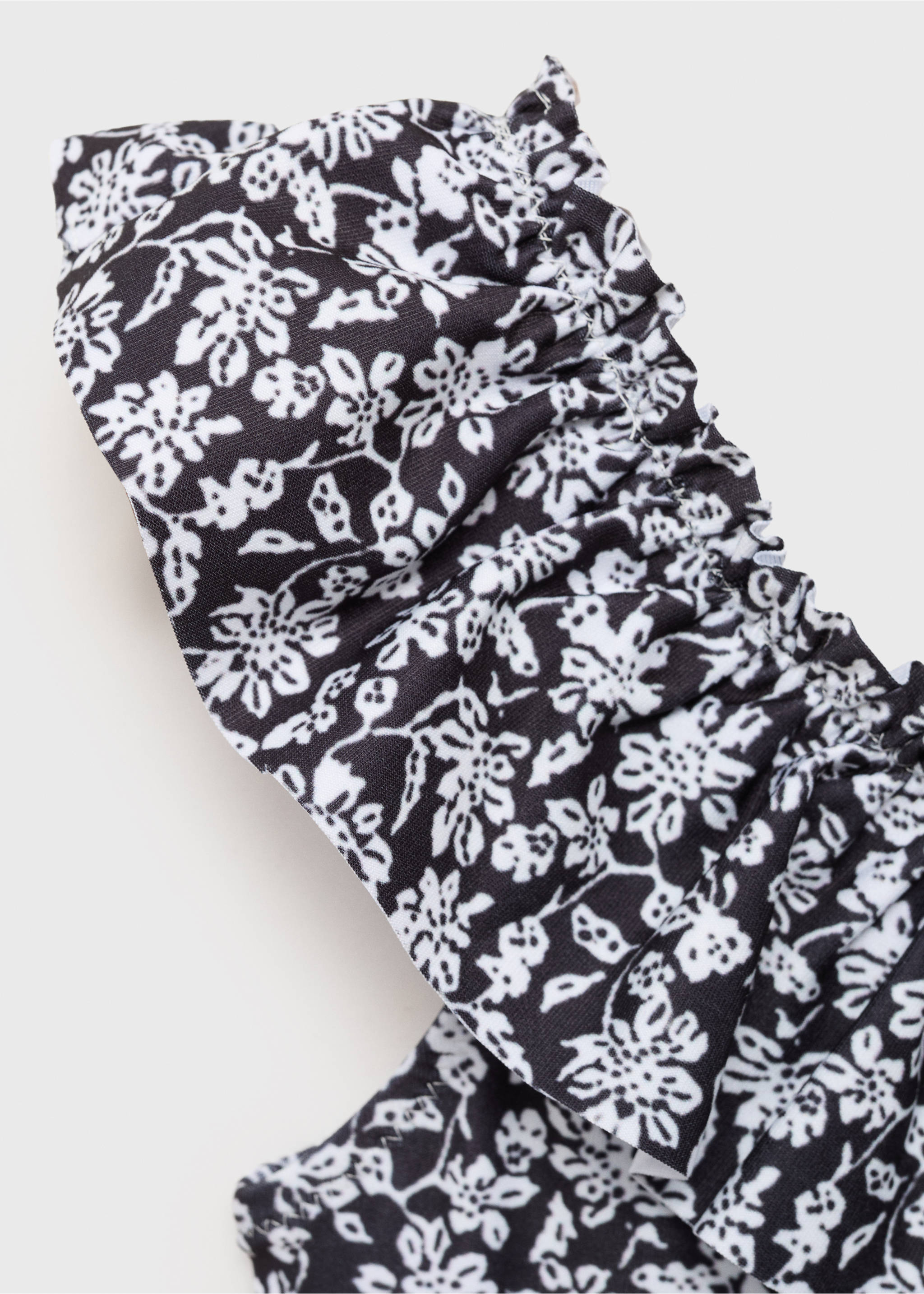 Floral print swimsuit - Details of the article 8, Black. Ref: 87068273-00.