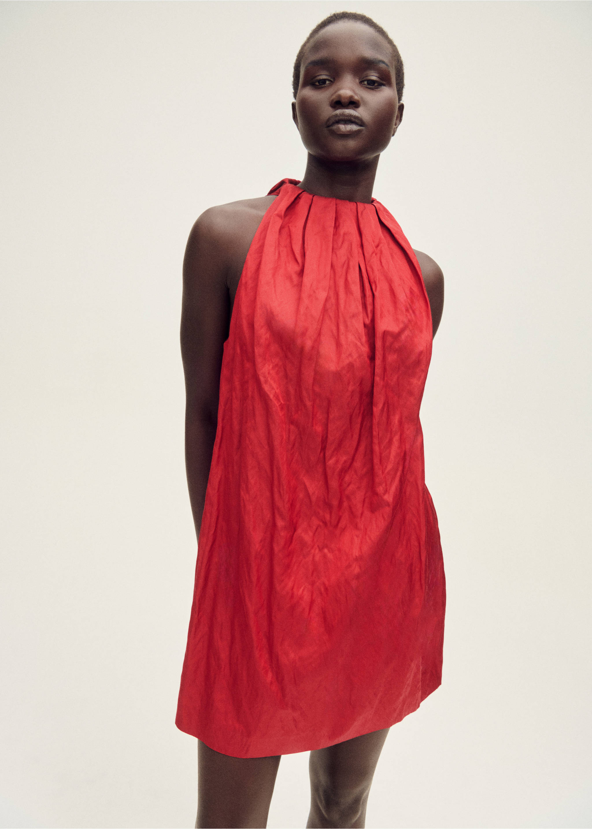 Halter dress with bow detail - Medium plane, Red. Ref: 87068274-00.
